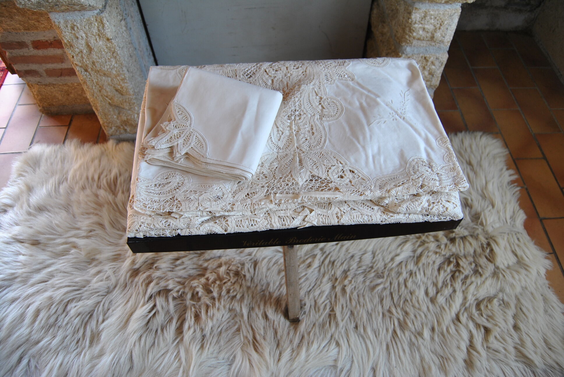 Hand embroidery tablecloth 170x260 + 12 matching towels