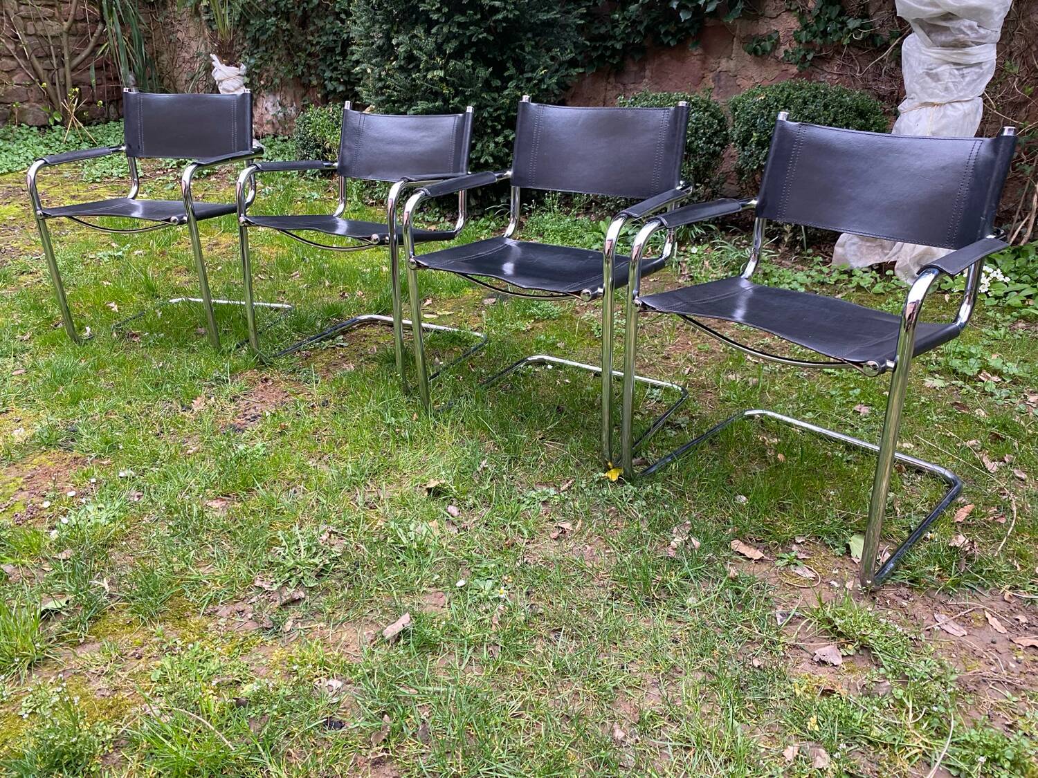Lot of 4 modernist chairs in the style of MG5 Matteo Grassi circa 1980