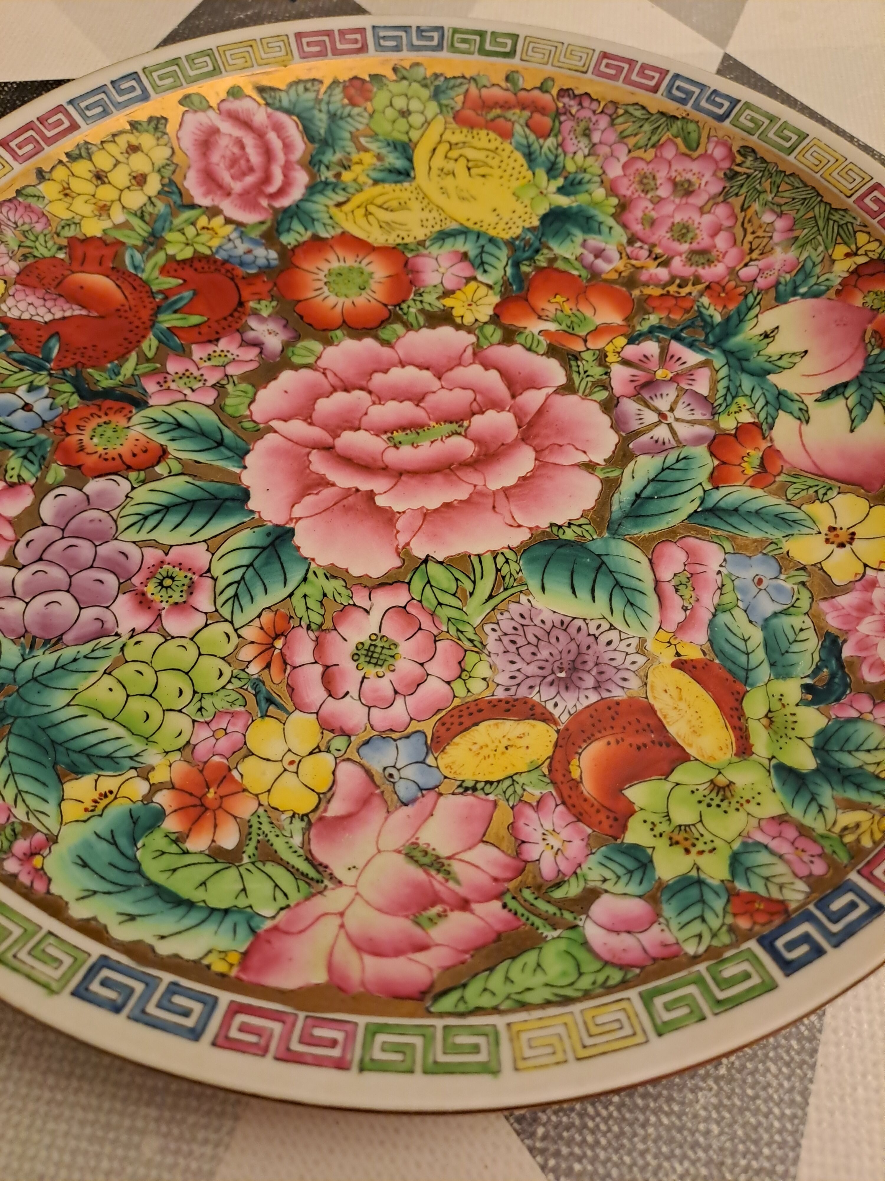 Acienne Chinese plate decorative
