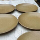 8 Assiettes plates en grès