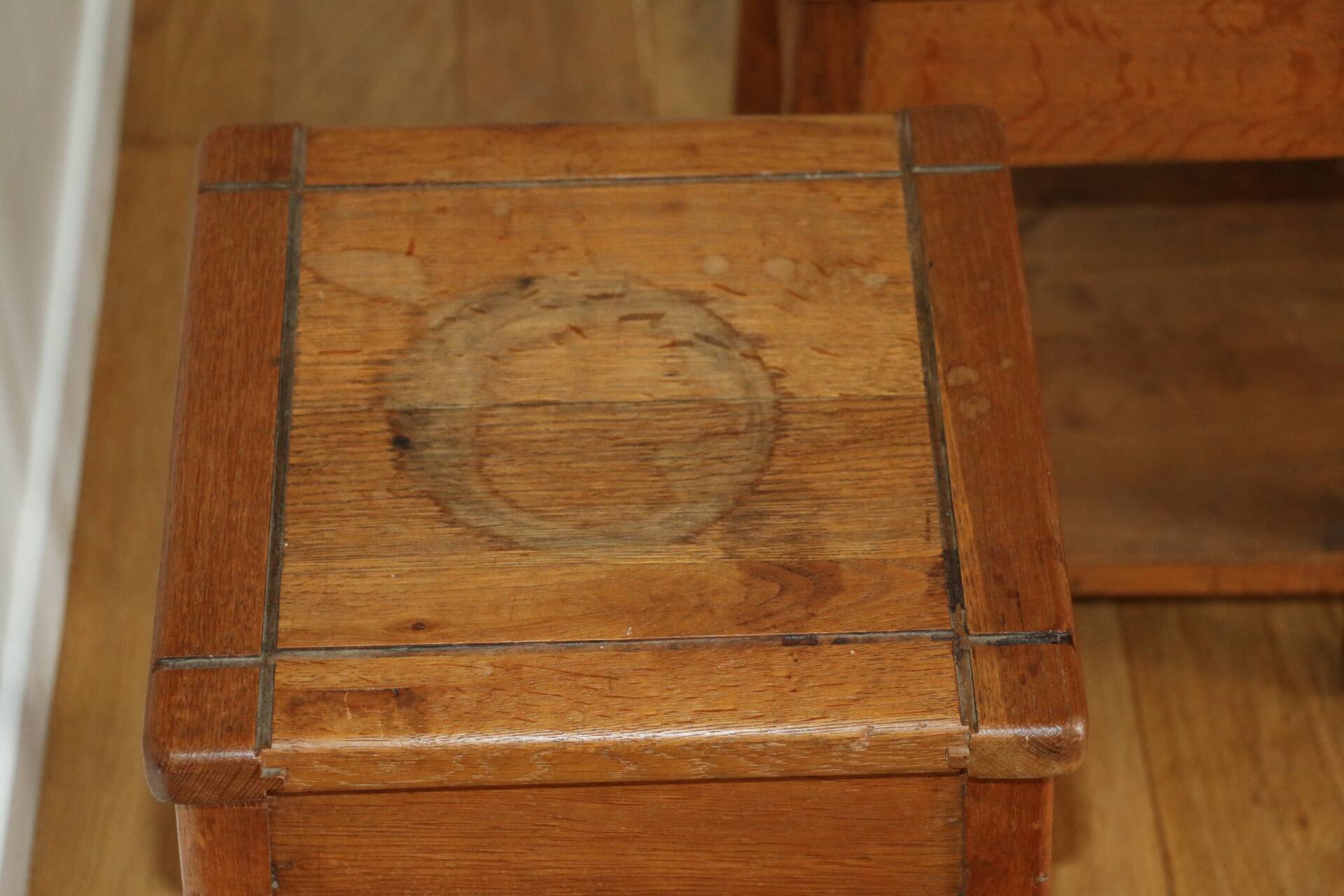 Tabouret/chevet chêne reconstruction