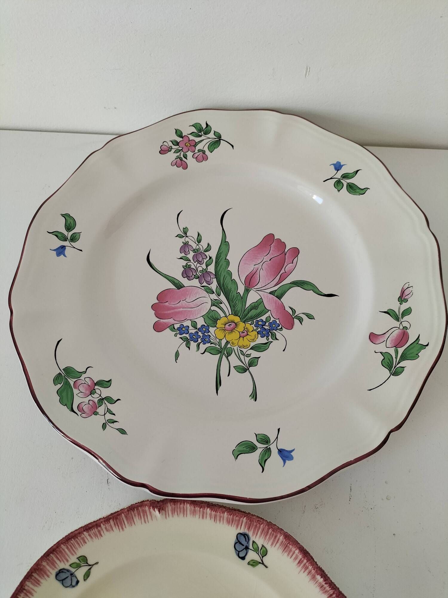 Duo of Gien and K&G Lunéville plates