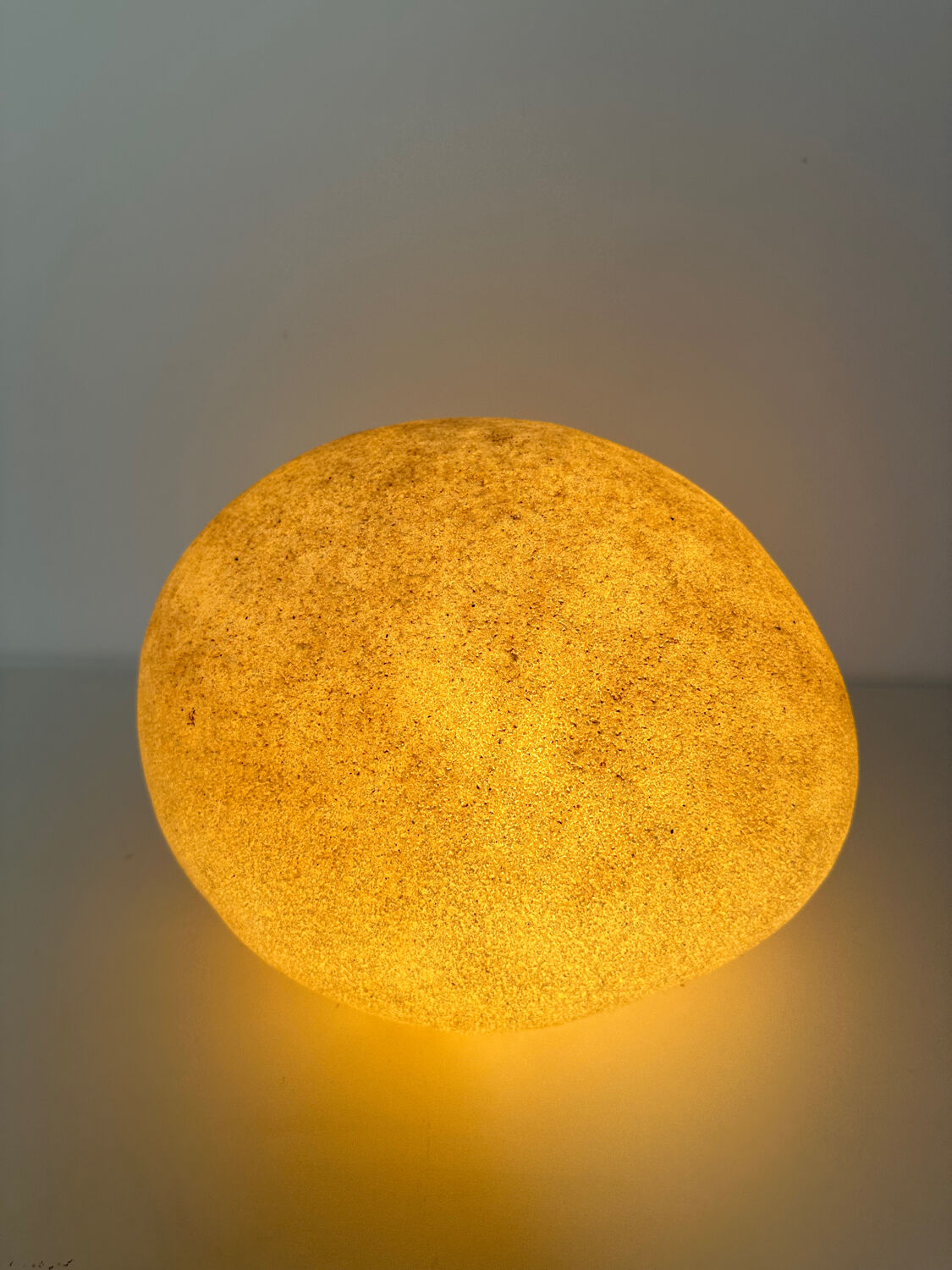 Lampe rocher par André Cazenave modèle Dora 1970