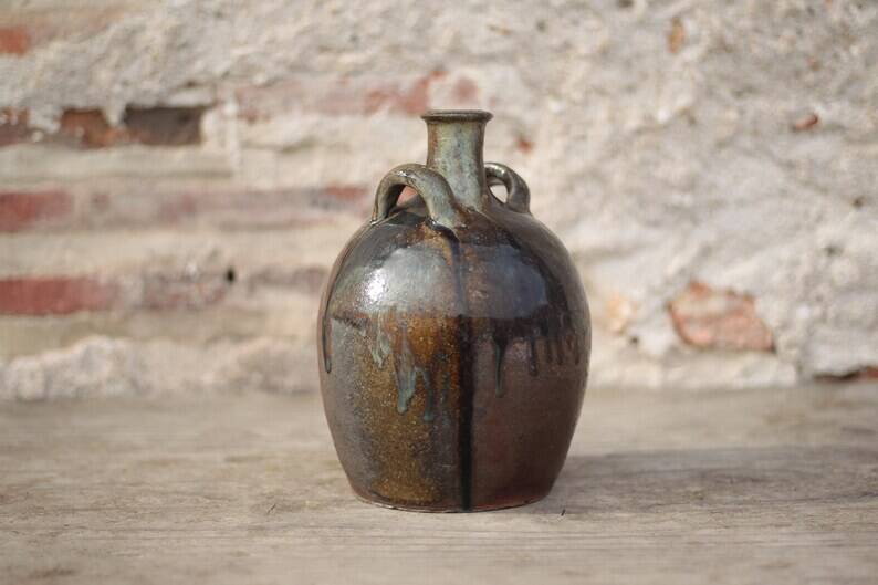 Old handled pot, antique pot, handled jar, interior decoration, collection, pottery