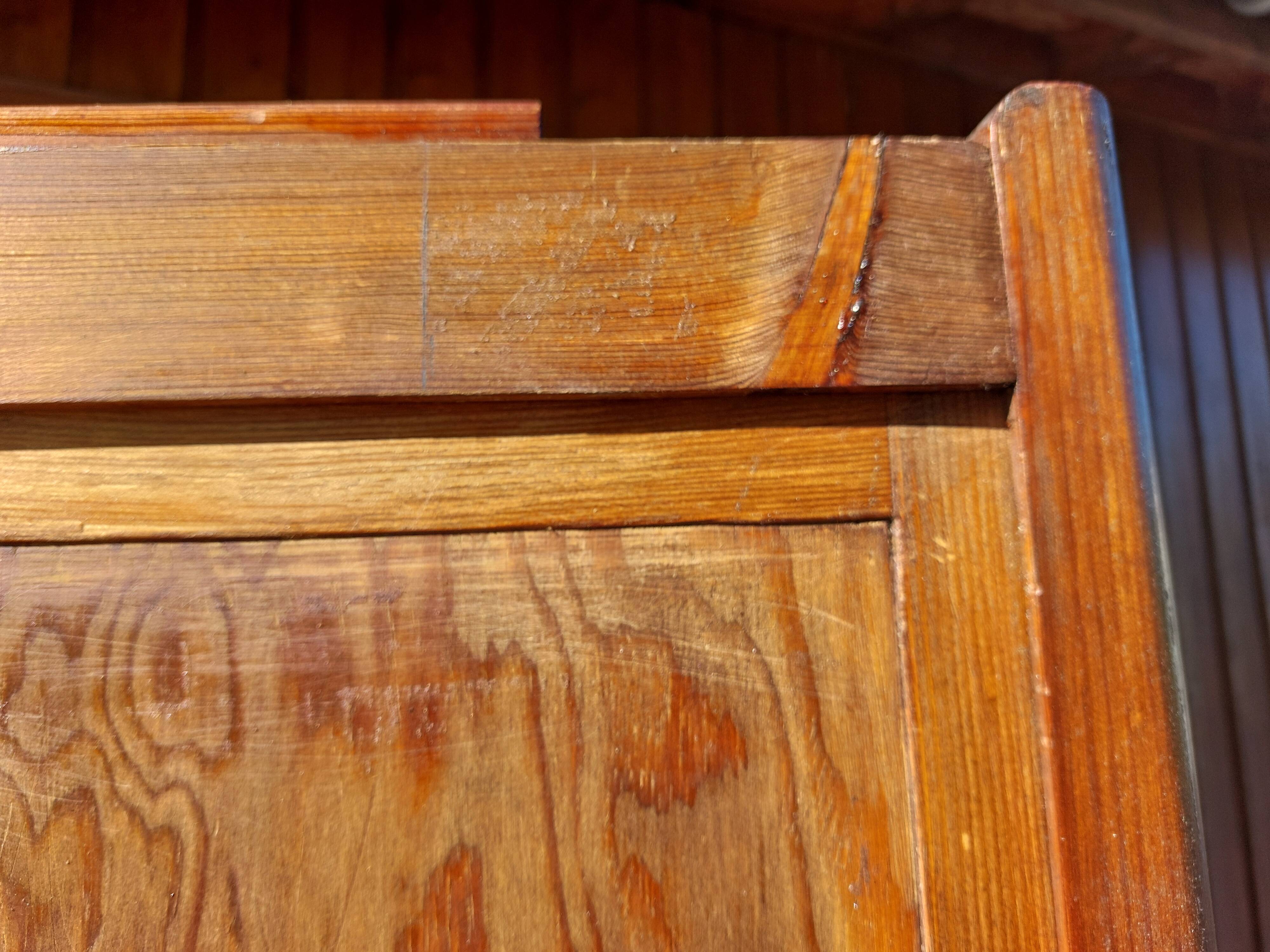 sliding door wardrobe, vintage, possible hanging space