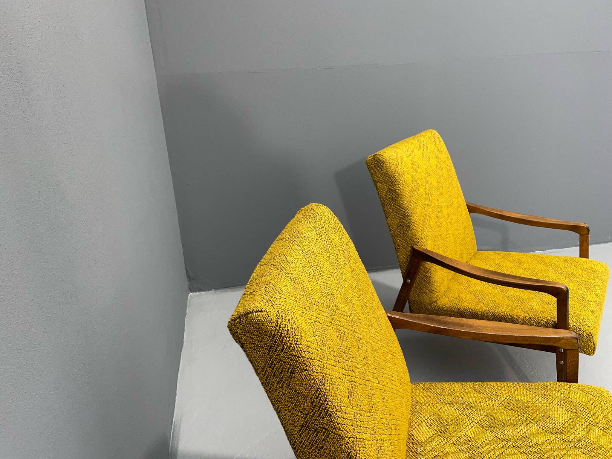 Fauteuils de Jiří Jiroutek – Interiér Praha, années 1960-70