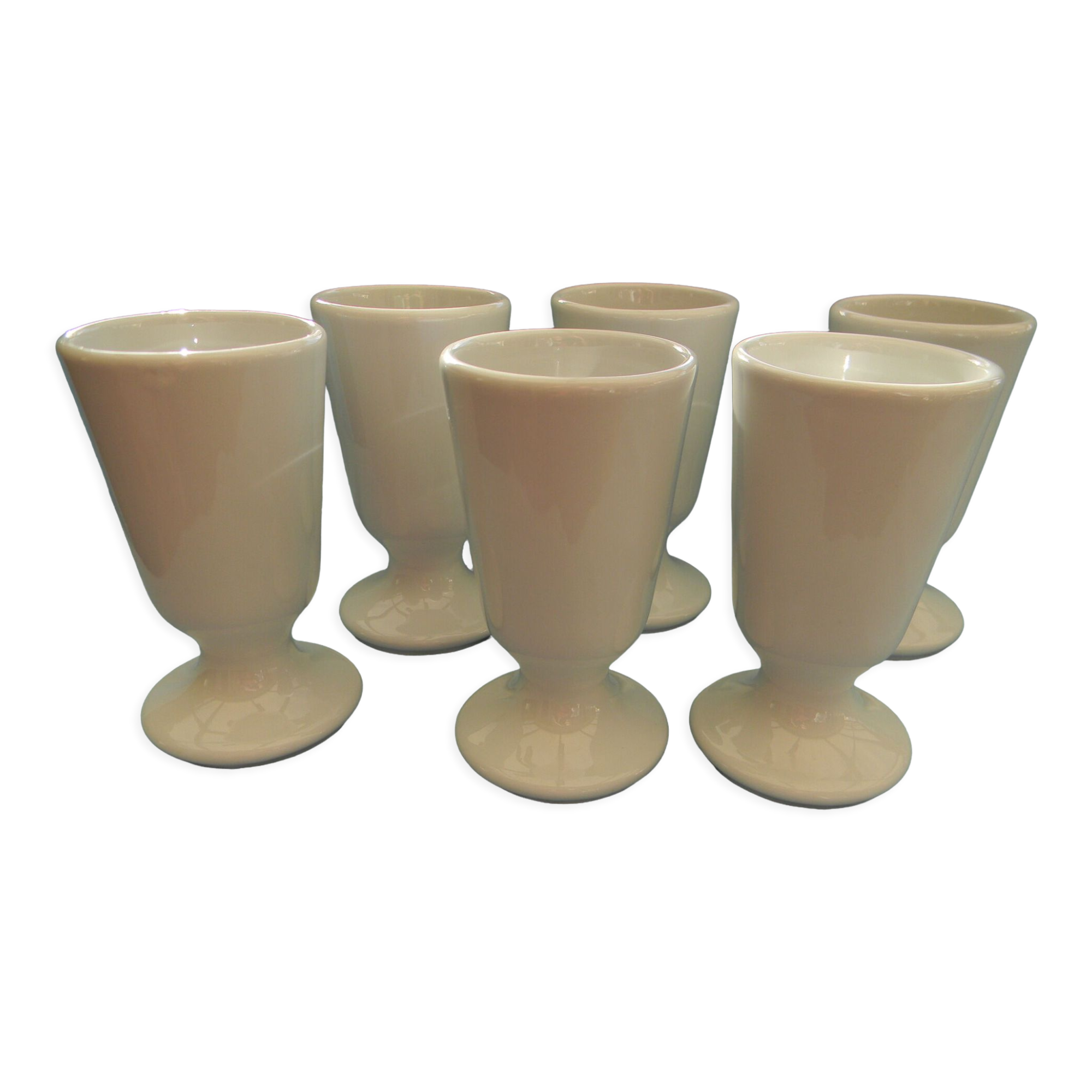 Set of 6 white mazagrans in PILLIVUYT porcelain.