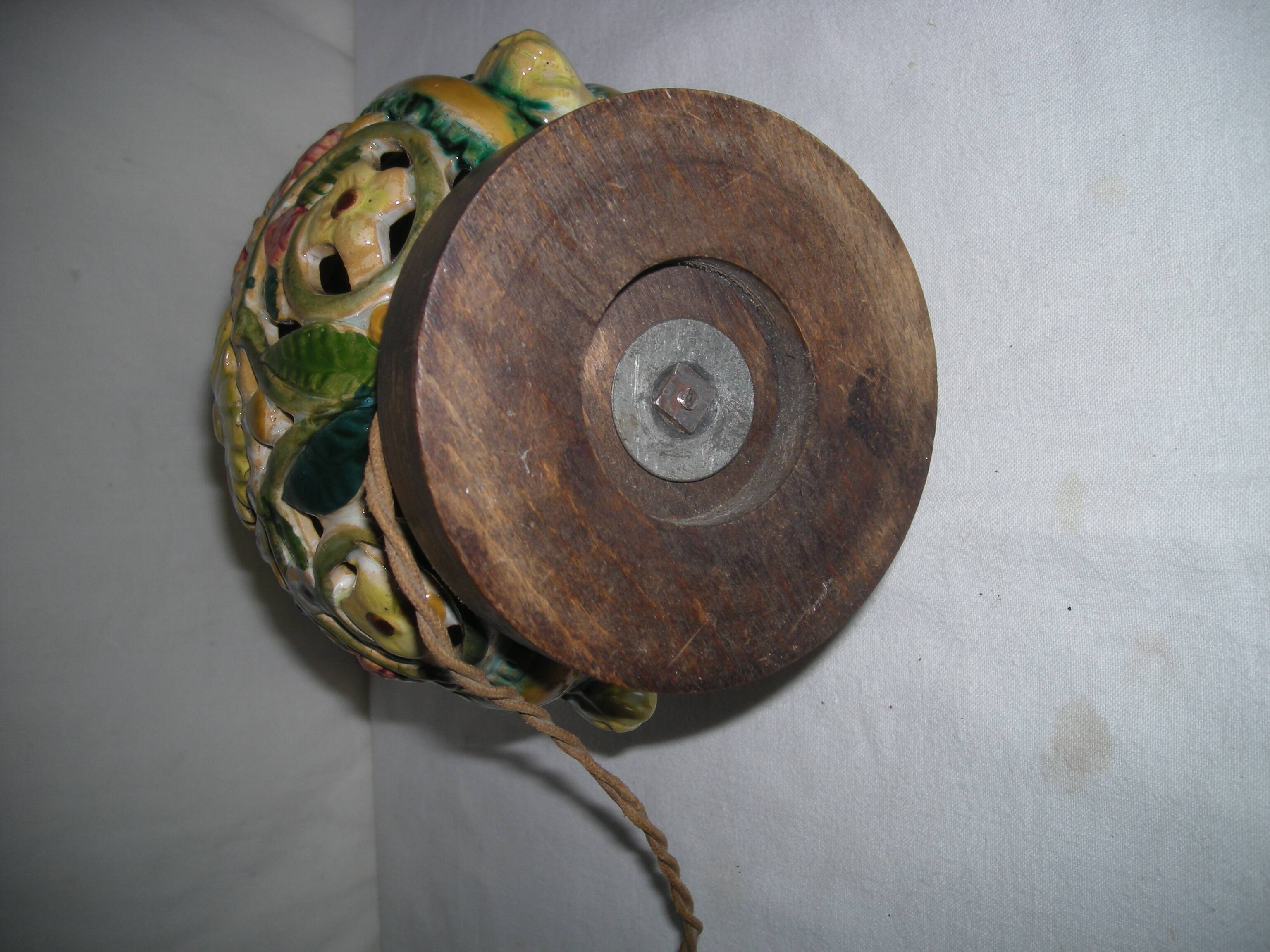 Openwork porcelain lamp base - Italy from the 1920s