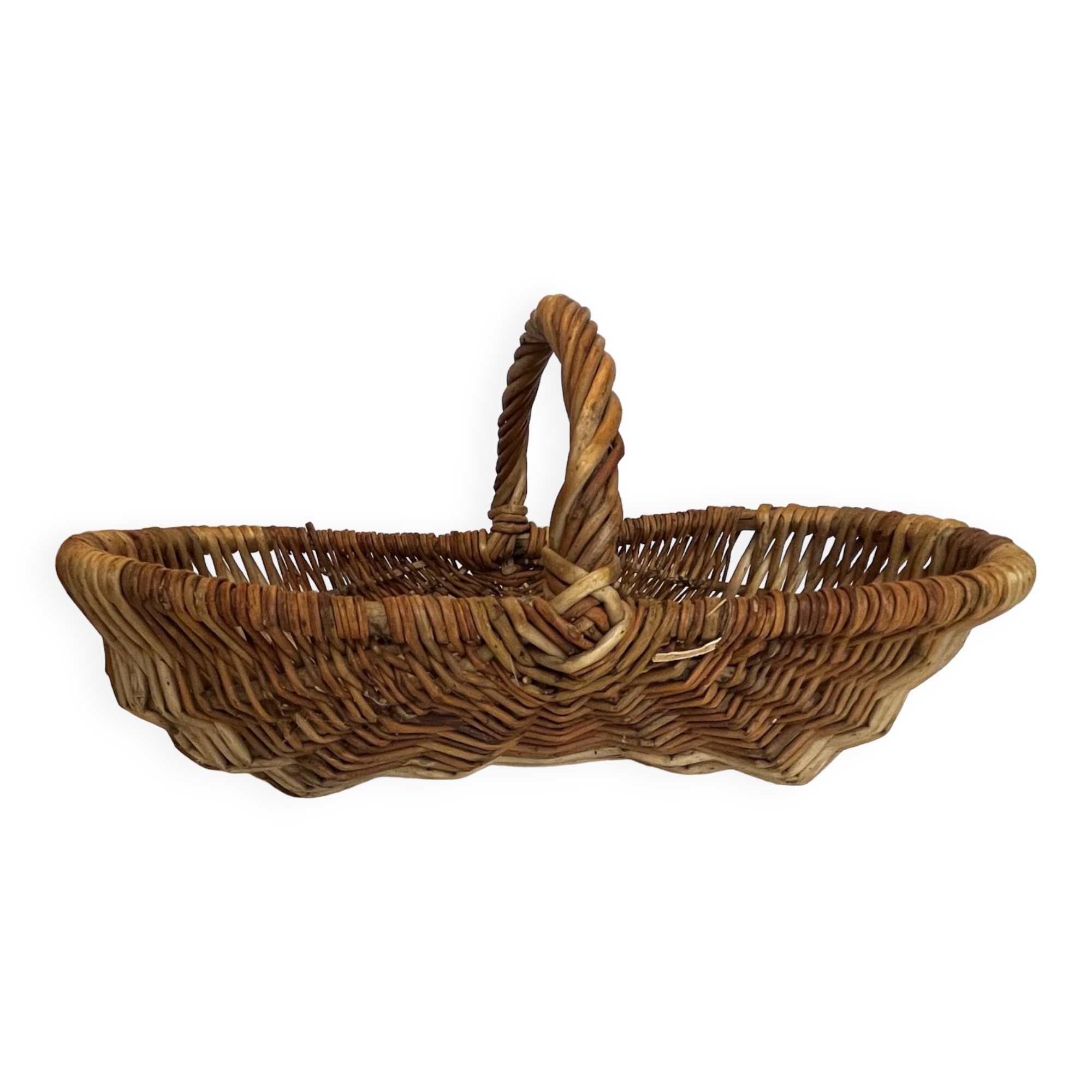 Small wicker basket