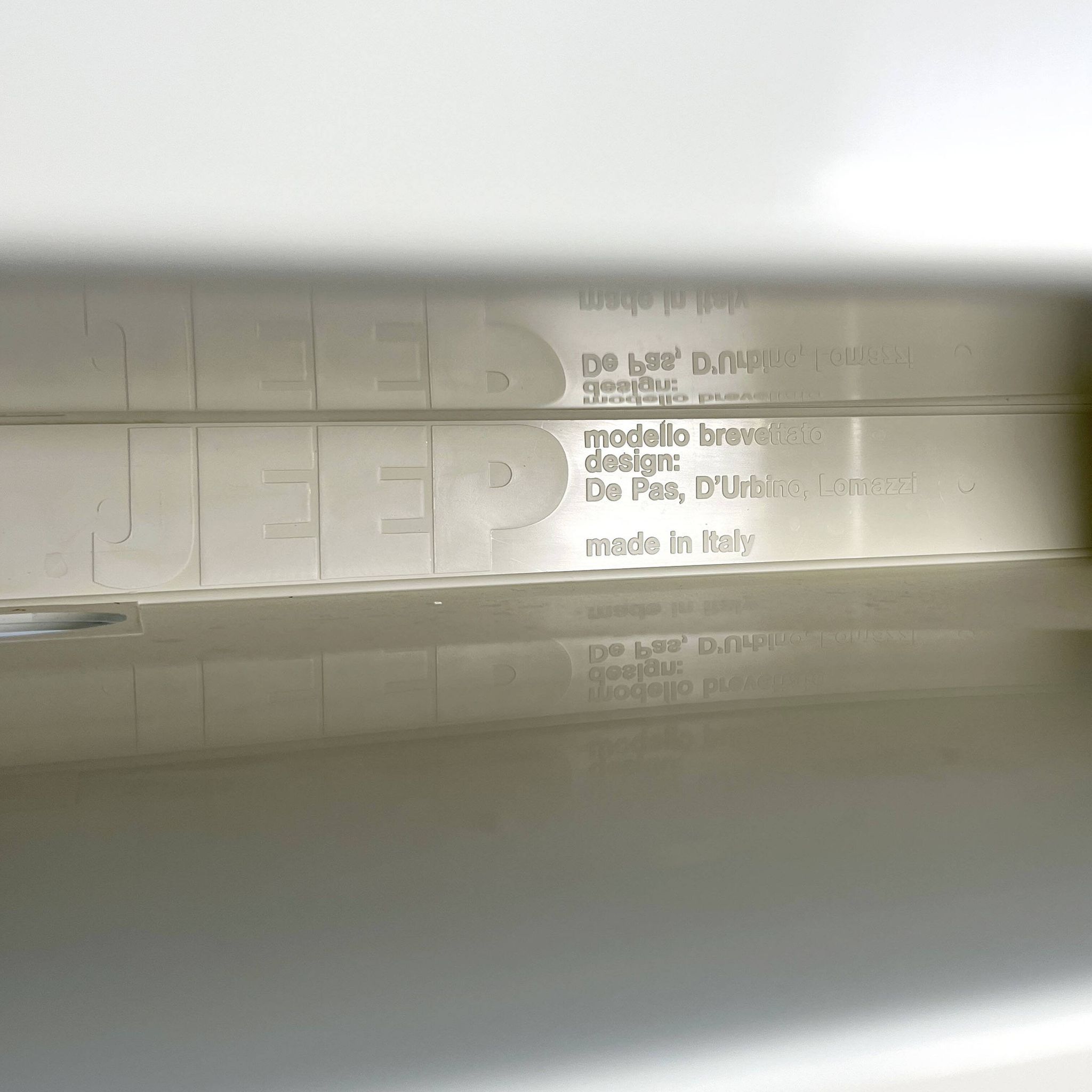 Modular white Jeep shelf by De Pas, D'Urbino & Lomazzi for BBB 1970