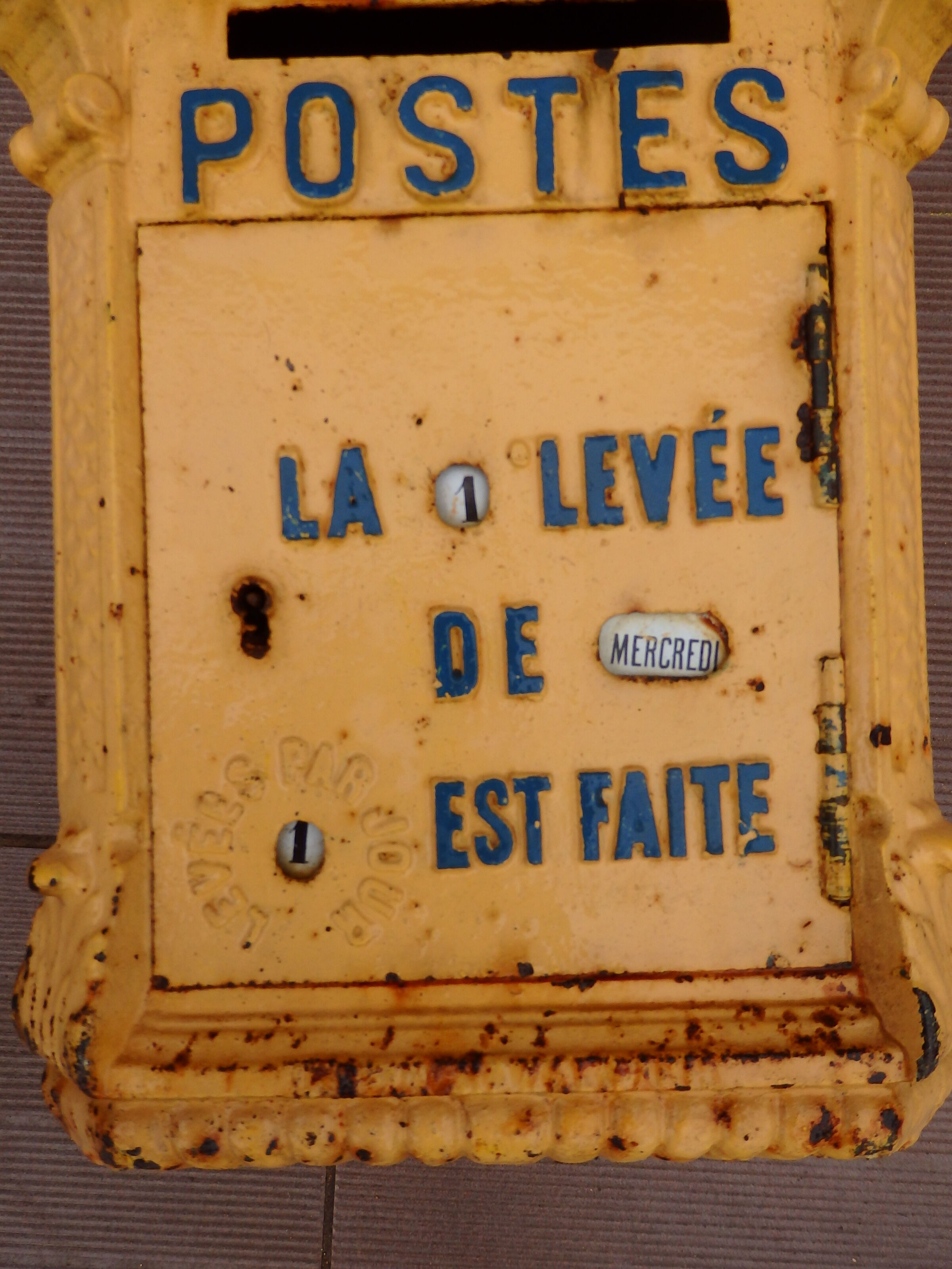 Ancienne Boîte Aux Lettres Delachanal En Fonte – Déco Industriel Vintage Fin XIXe