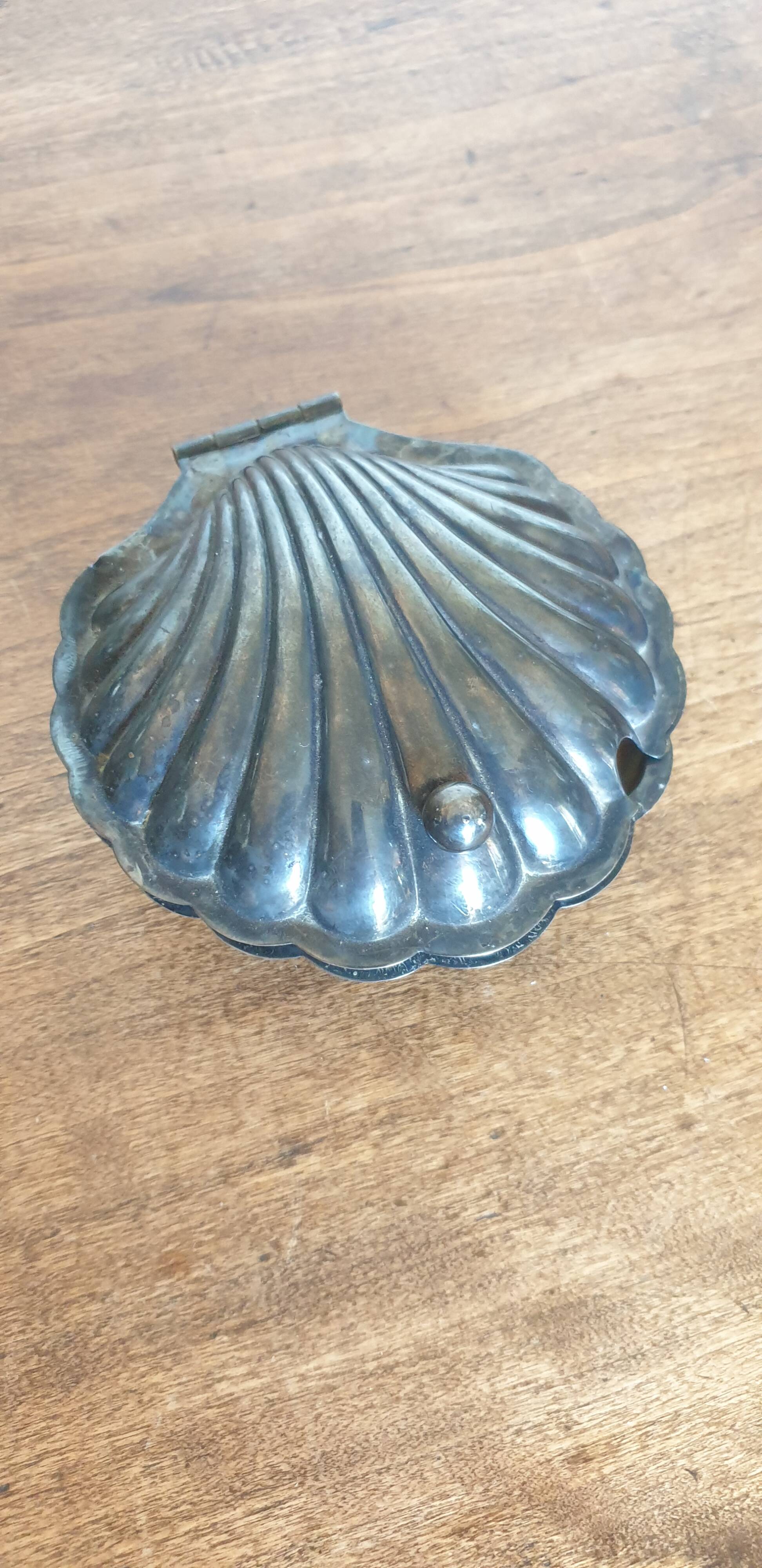 Antique butter dish in silver plate
