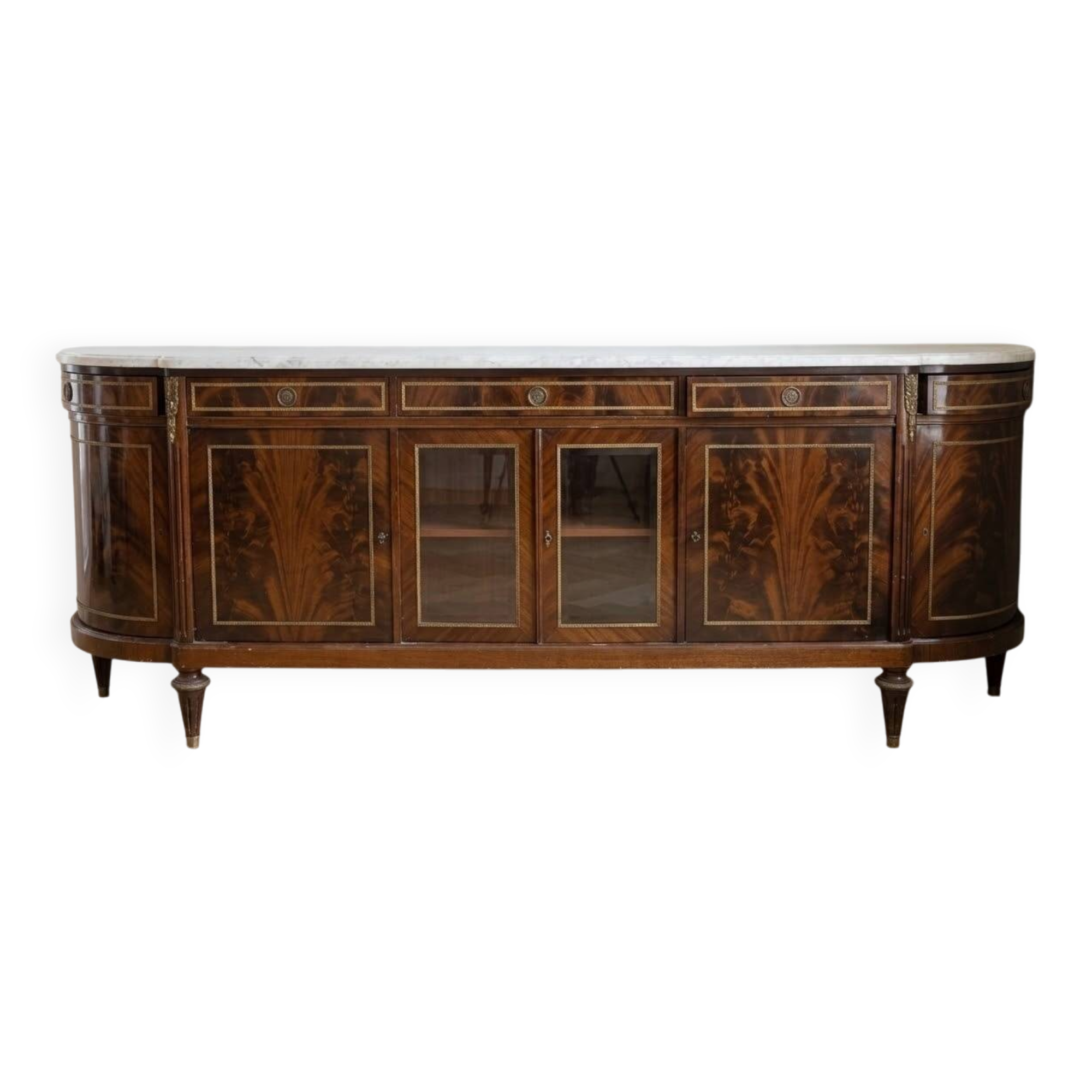 Buffet ancien avec marbre blanc