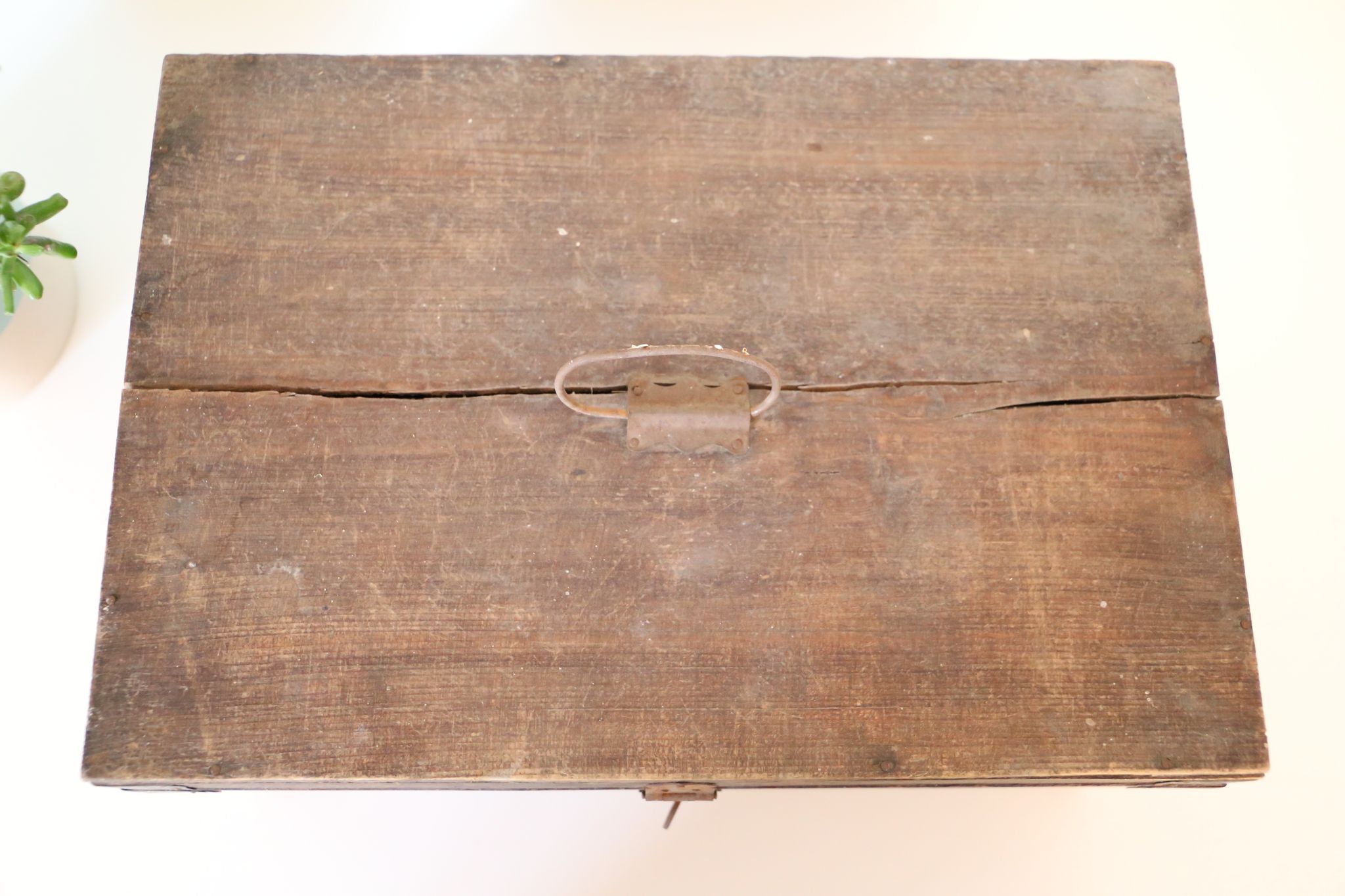 Wooden pre-war box with metal handle