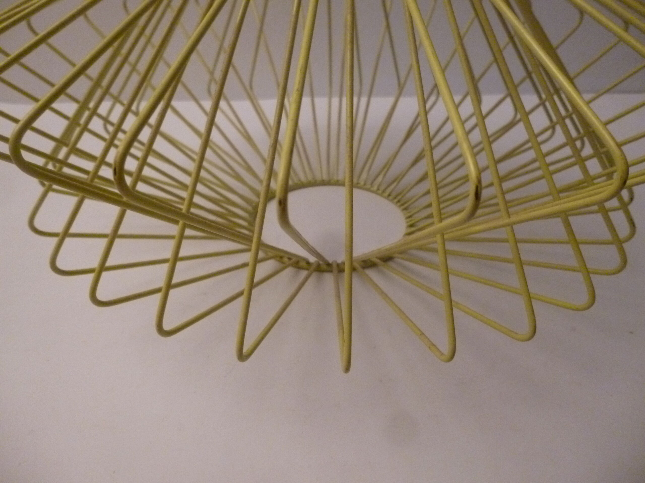 Metal suspension to be fitted