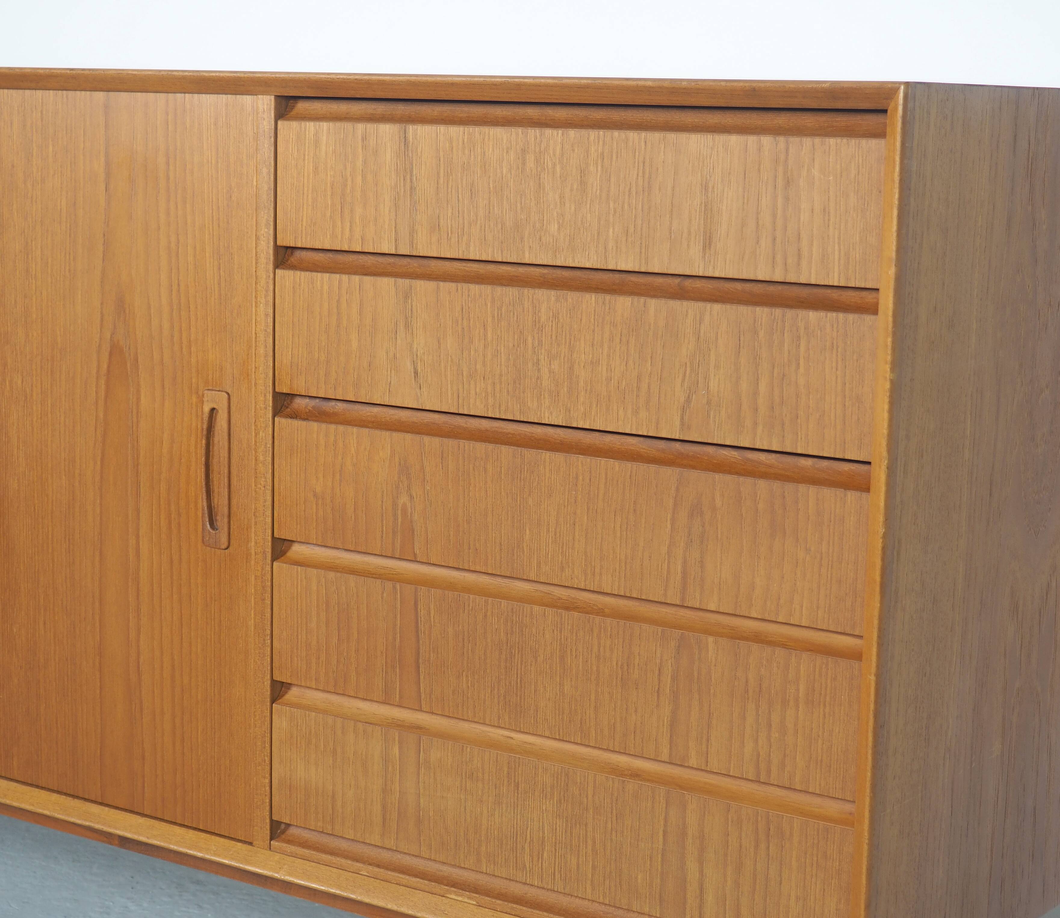 Vintage Danish design sideboard in teak, 1960's