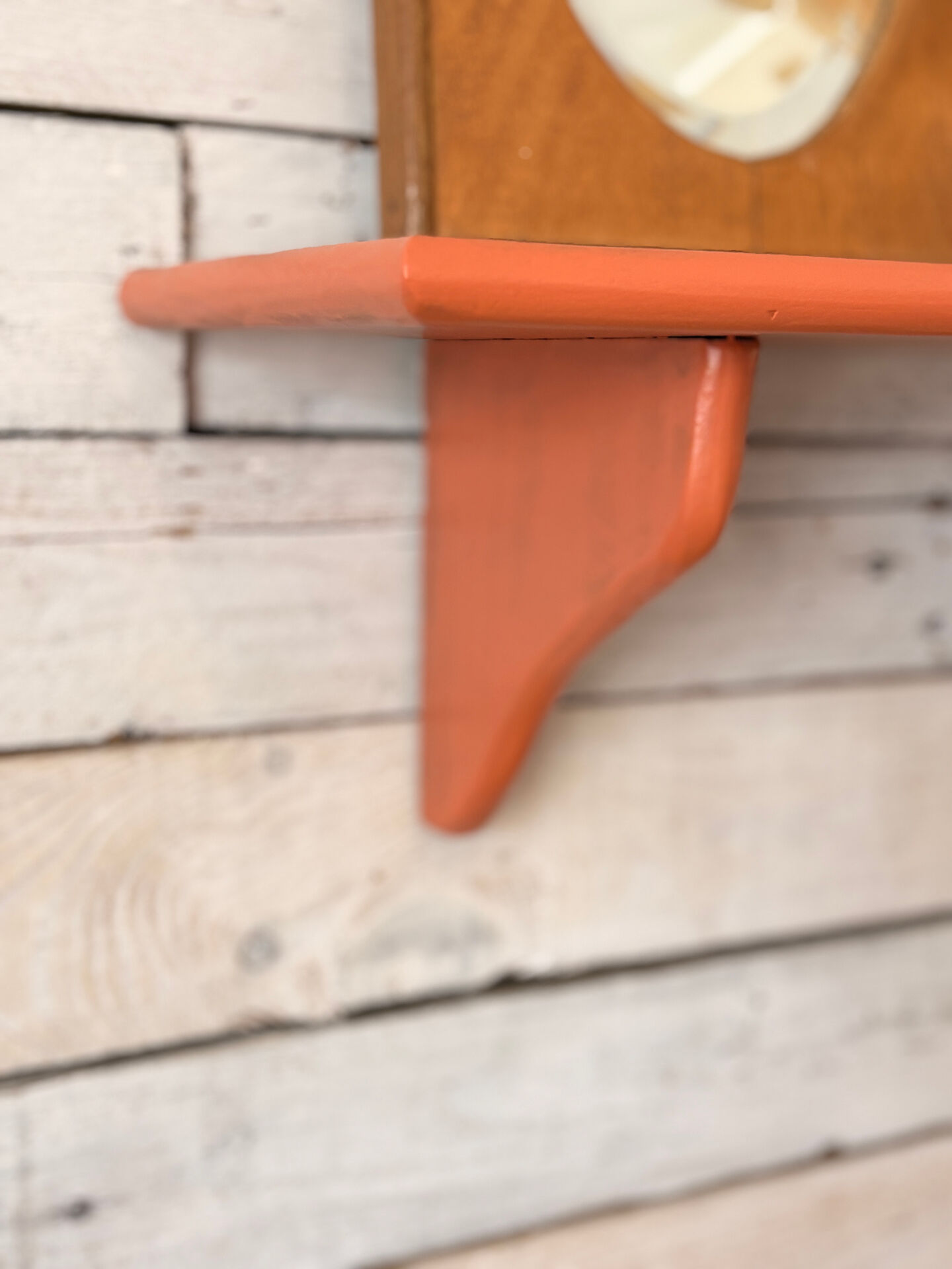 Terracotta shelf