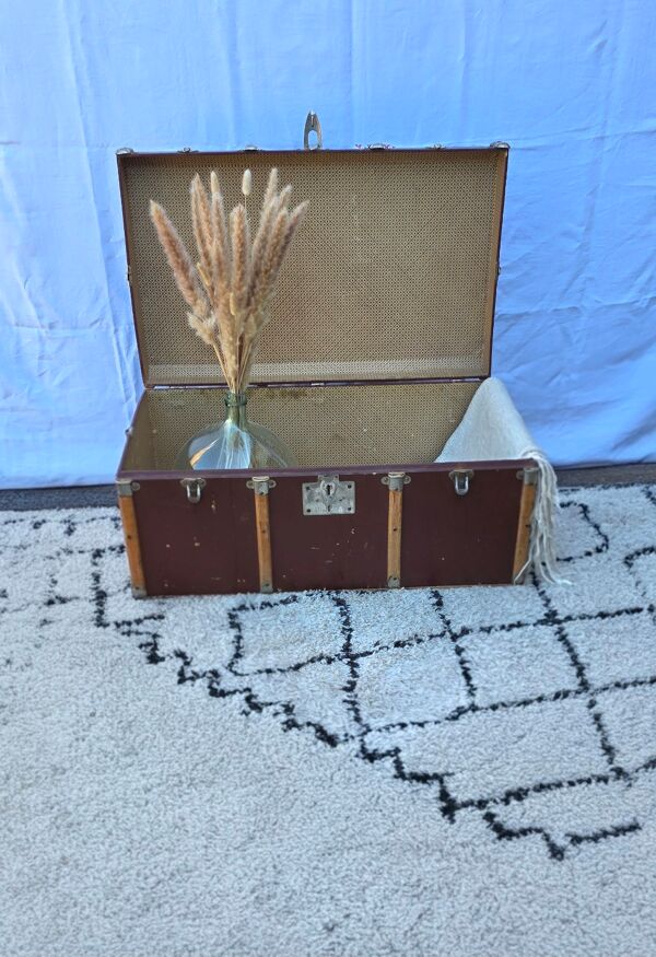 Malle ancienne en bois