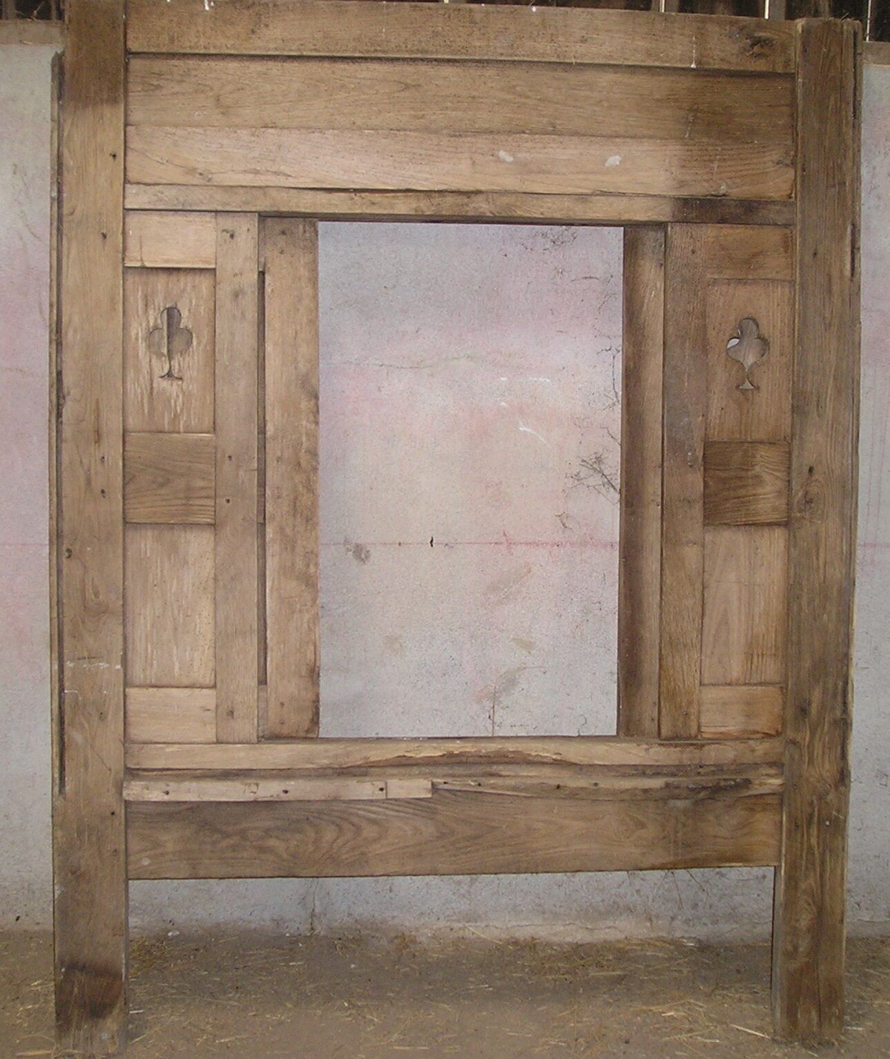 19th century enclosed bed façade