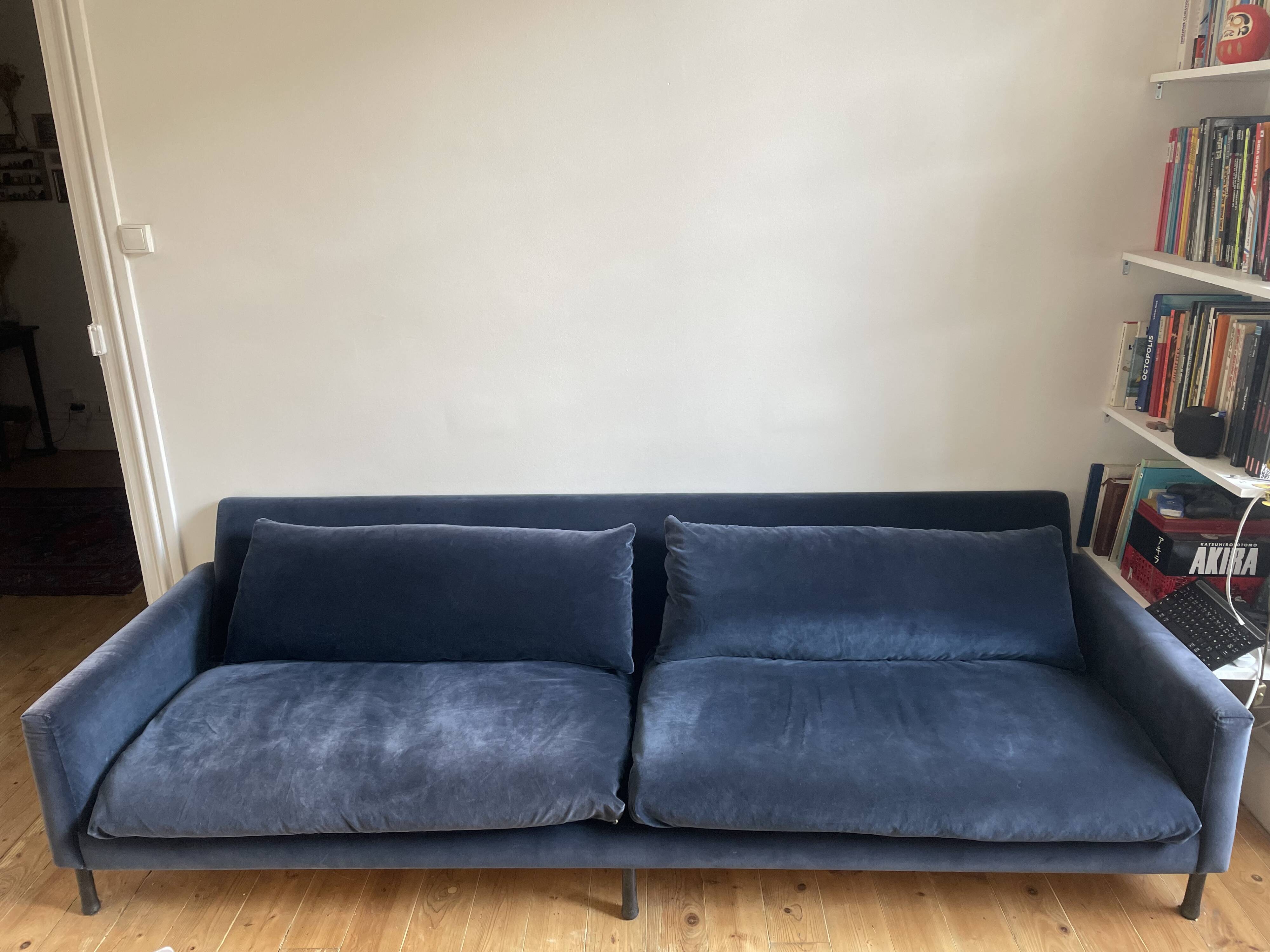 MIRA sofa caravan collection