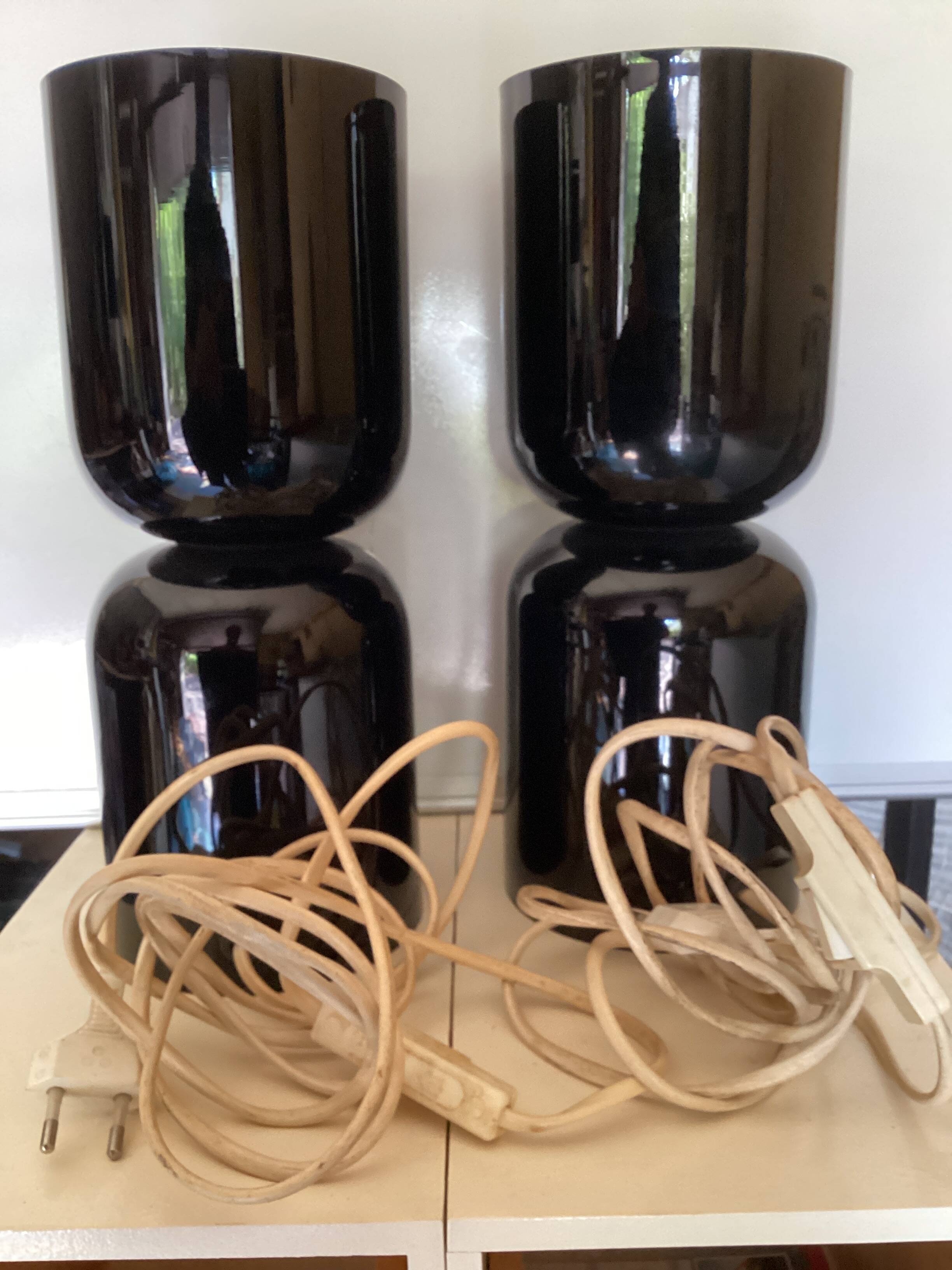Capsule Lamp