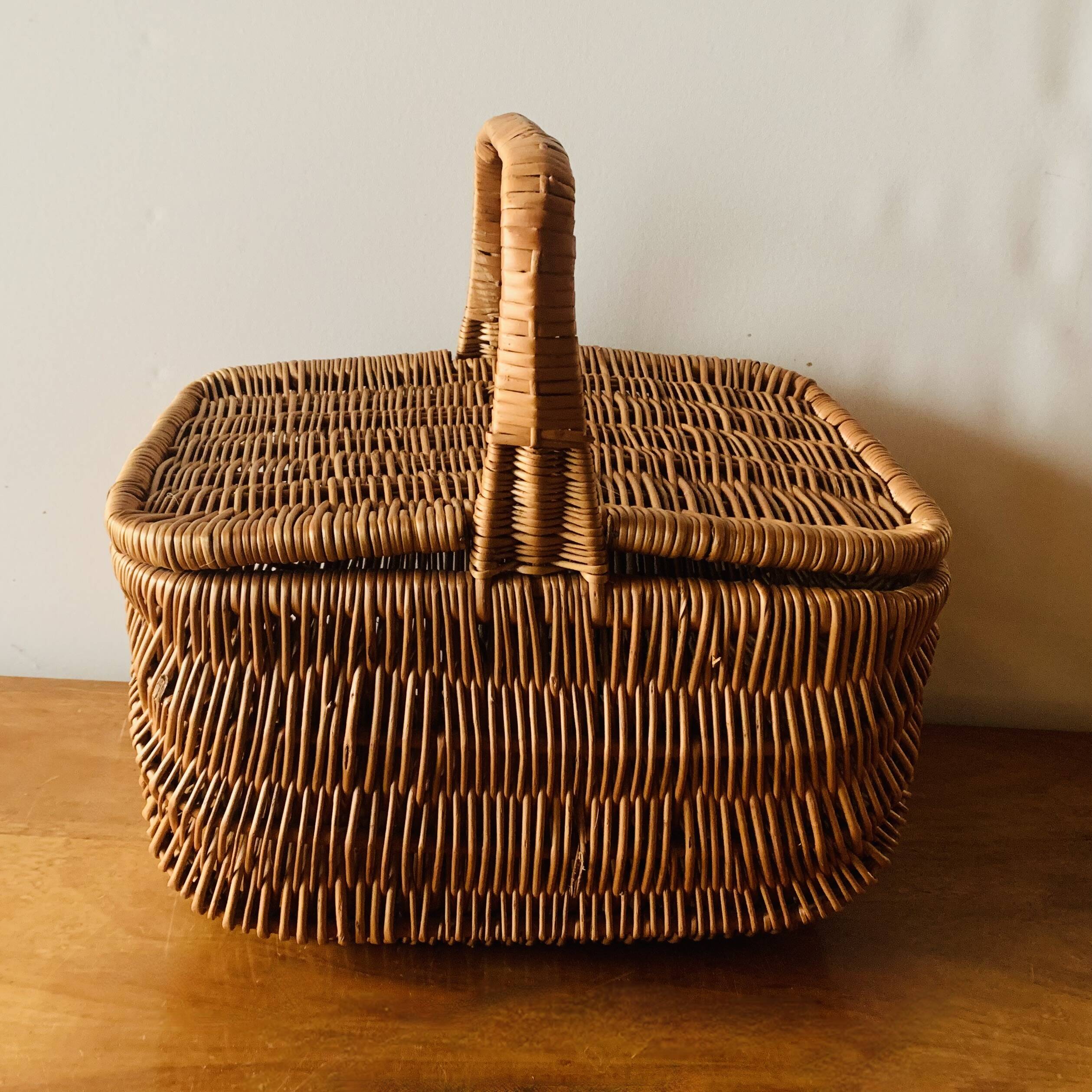 Vintage wicker picnic basket