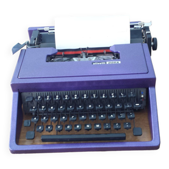 Typewriter, portable manual