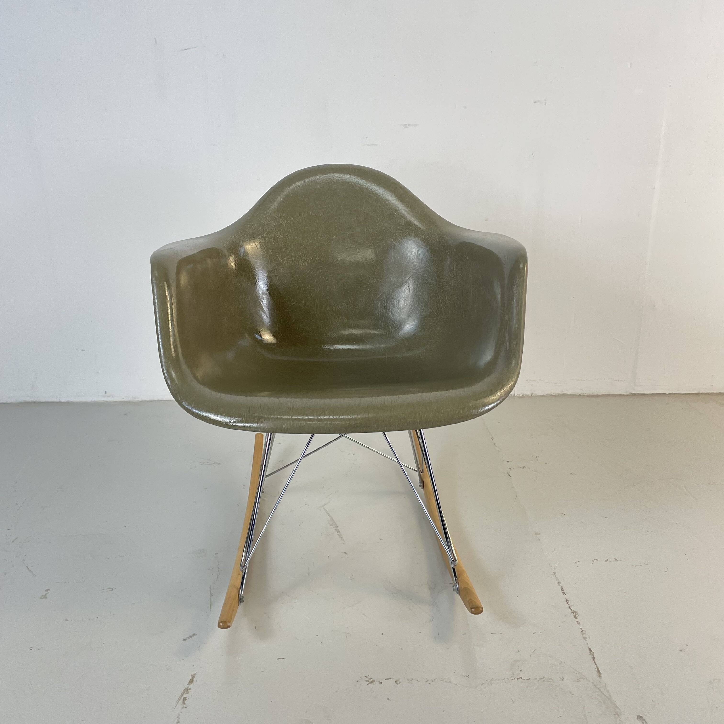 Eames Herman Miller 1950s RAR rocking chair in raw umber