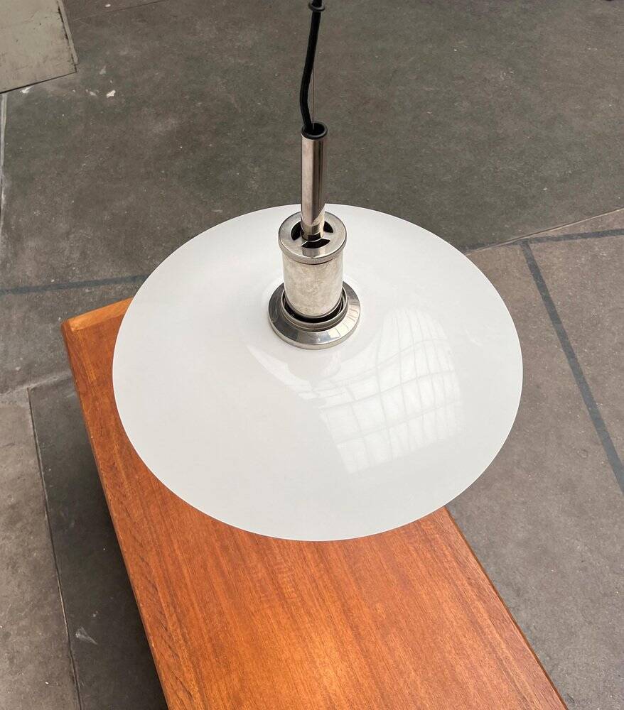 Lampe suspendue en métal et verre modèle danois milieu du siècle Ph 4 1/2 - 4 par Poul Henningsen pour Louis Poulsen, années 1980