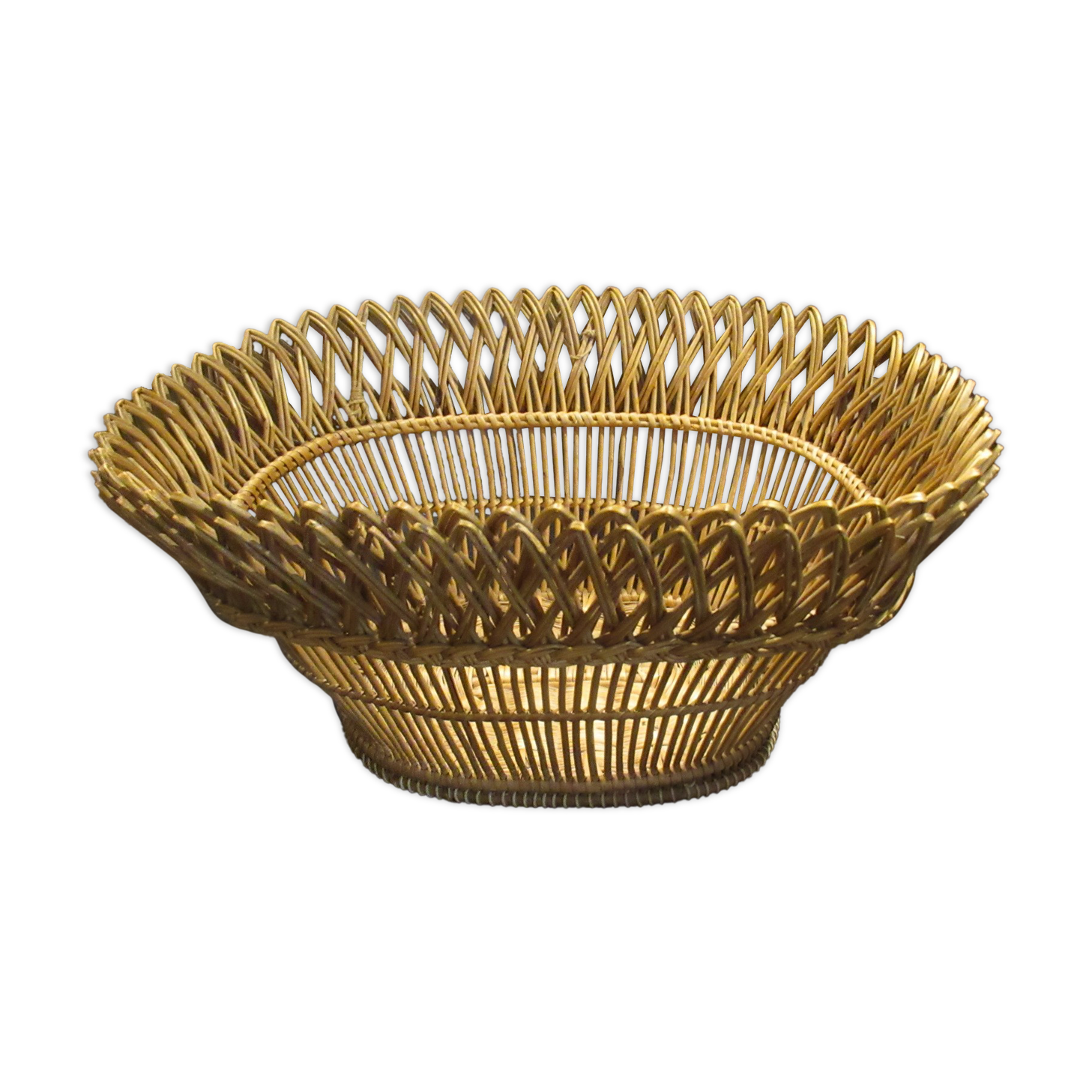 Large fruit basket, late nineteenth.