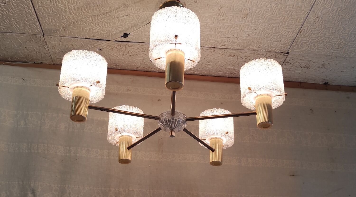 Brass and perspex chandelier with 5 lights - 1960s/70s