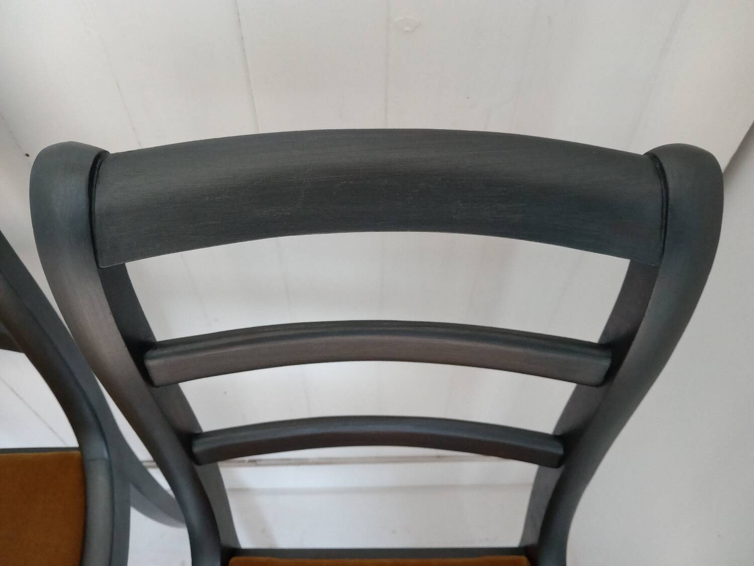 4 velvet seat chairs