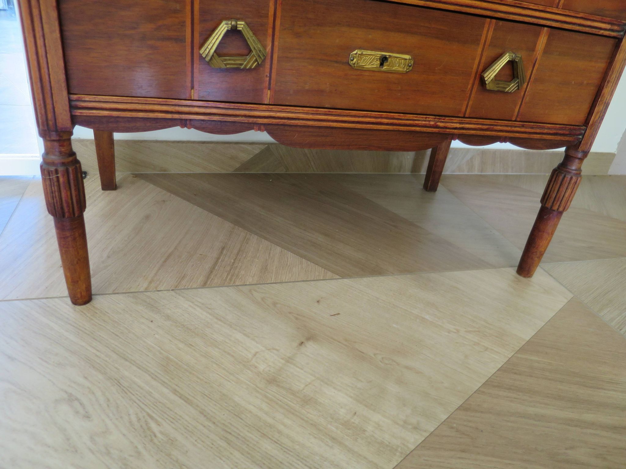 Art Deco chest of drawers - 4 drawers - locks - checkered wood veneer top - 50s