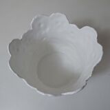 Pot cover in faience white vintage flowers