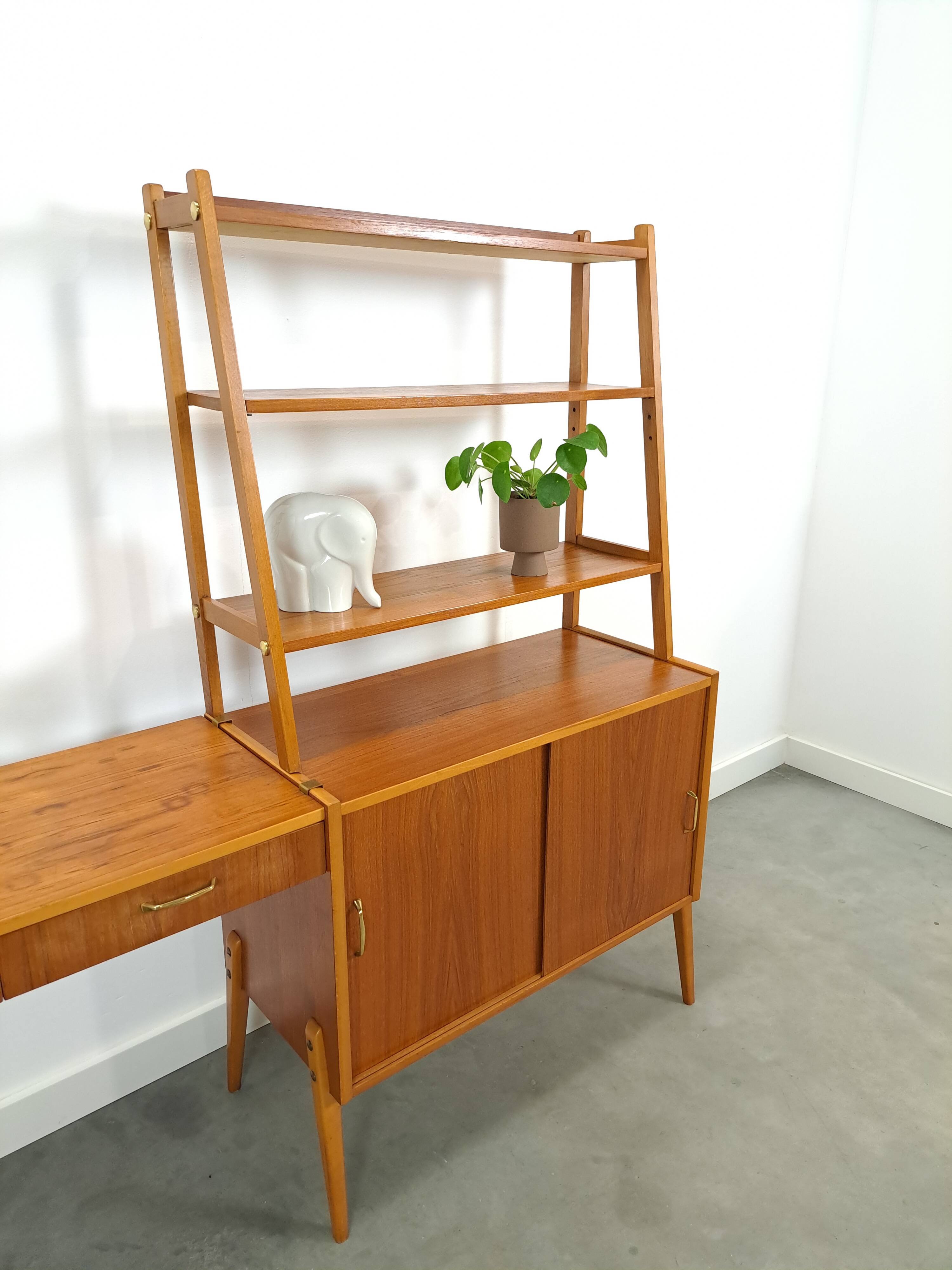 Teck plus fin double kast avec bureau uit Zweden