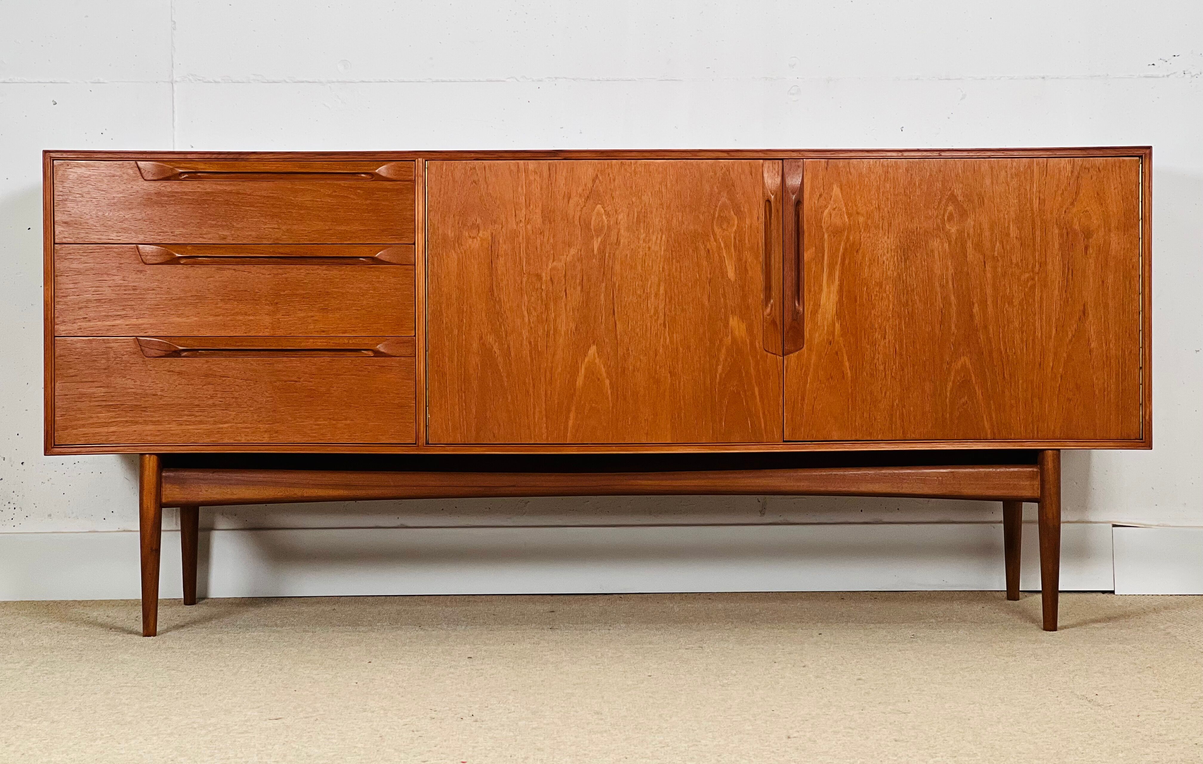 Enfilade en teck de McIntosh, collection Eden