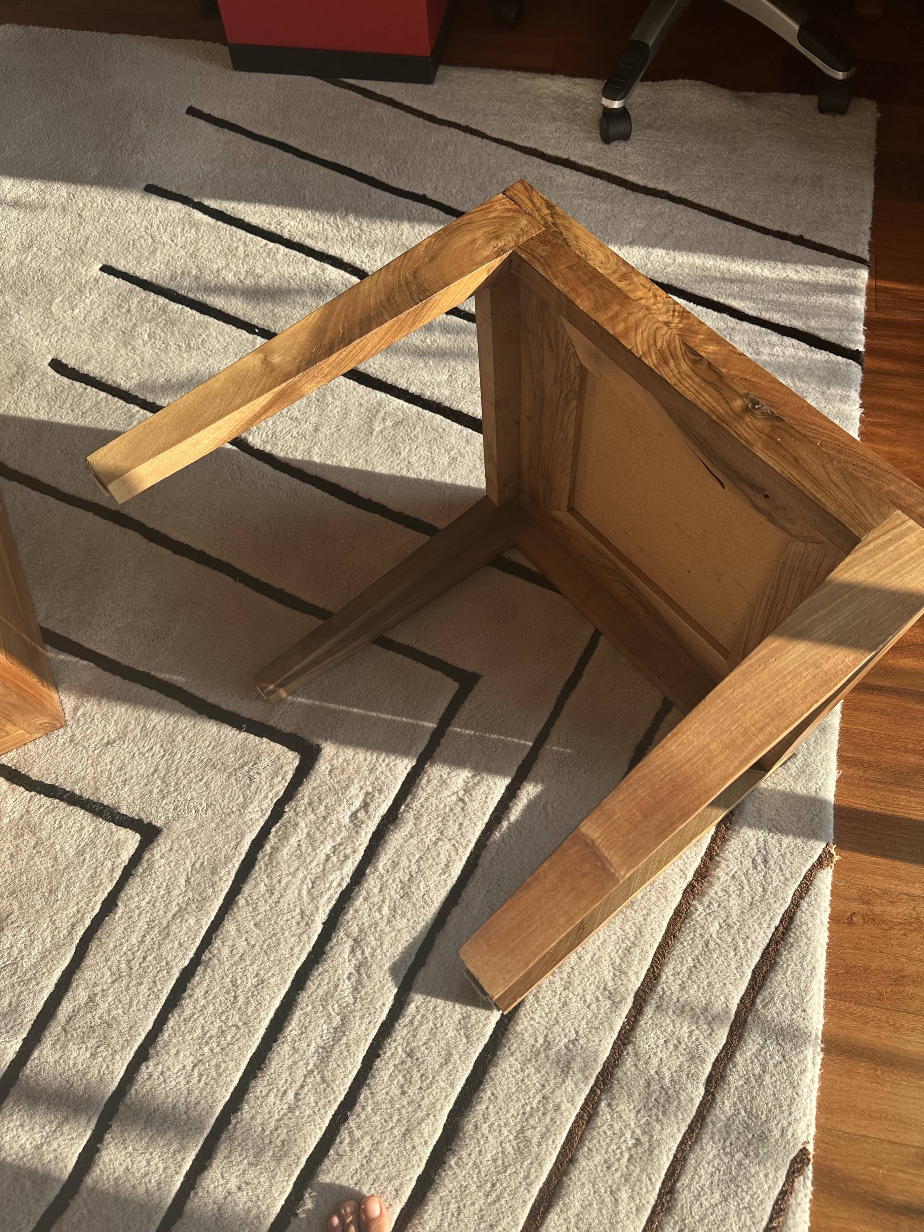 Coffee table in walnut with a tadelakt top.