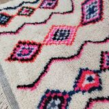 Handmade moroccan berber rug 267 x 121 cm