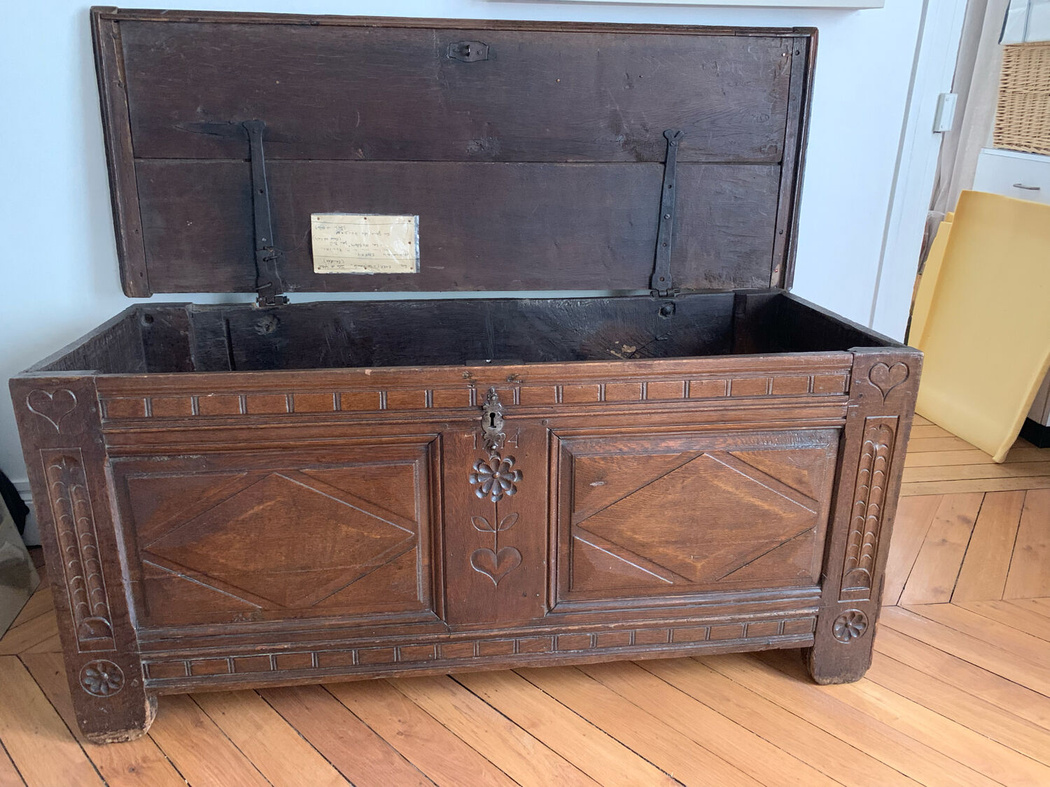 Chest trunk wood