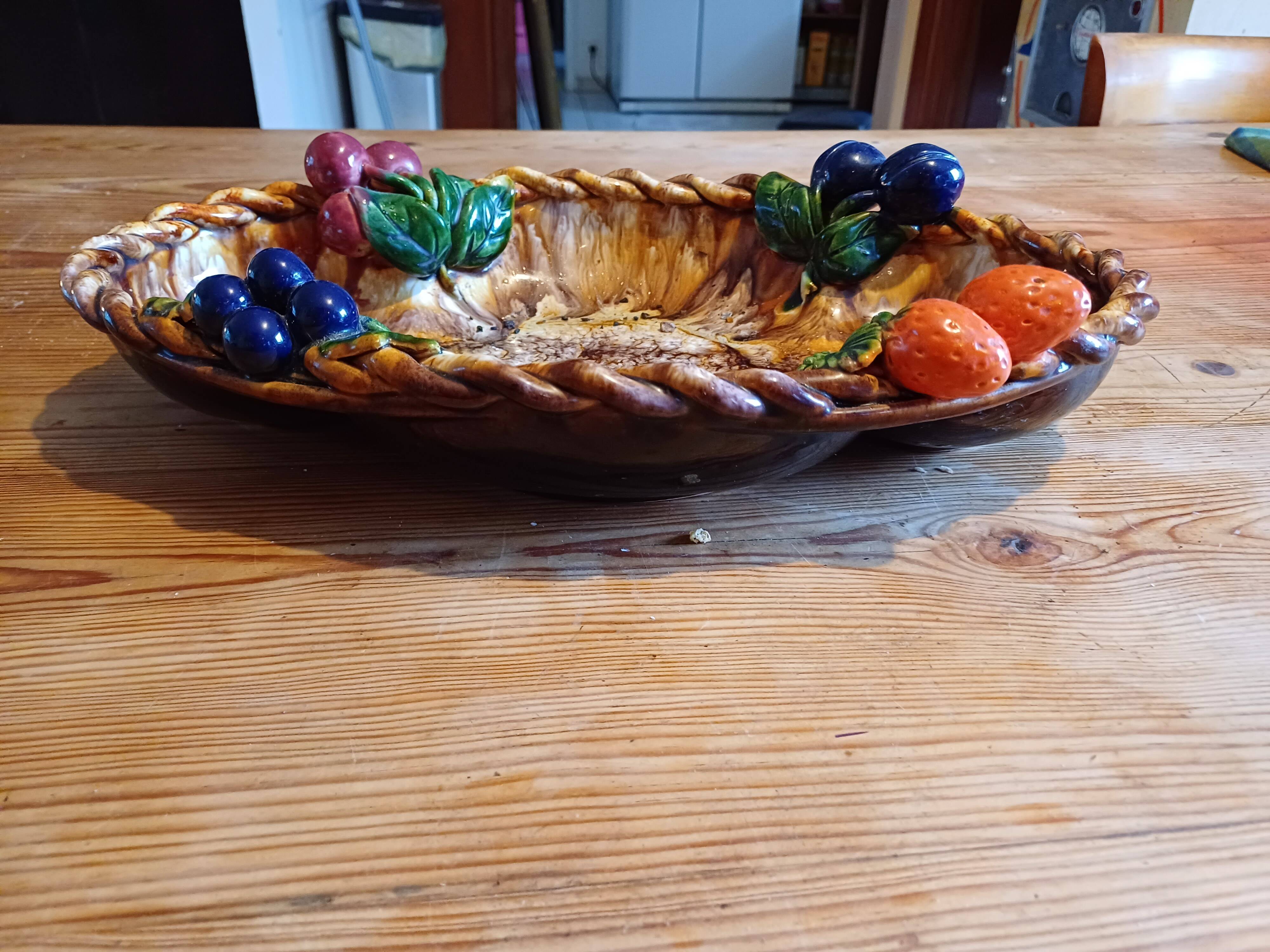 Barbotine Dish Grad St Peter Austria