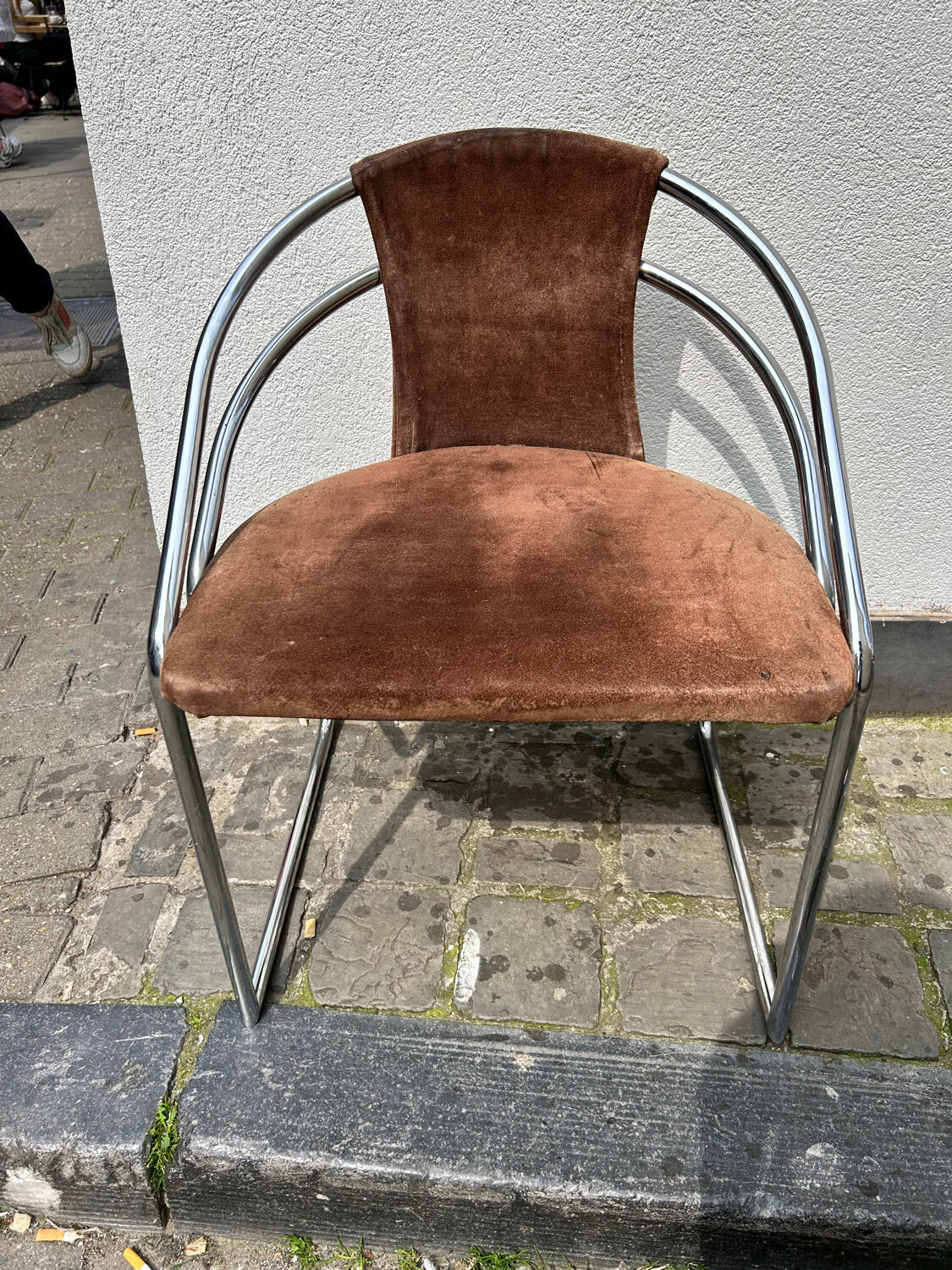 6 vintage chrome and suede design chairs