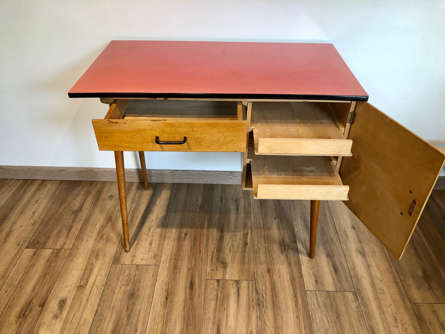 Baumann desk