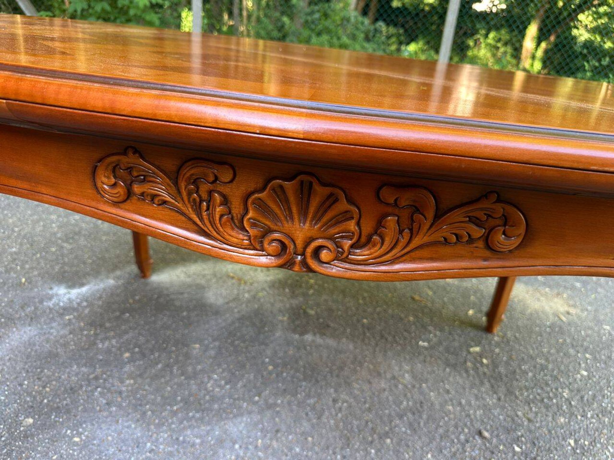 Table à manger Louis XV extensible ovale en bois massif marqueterie 270cm