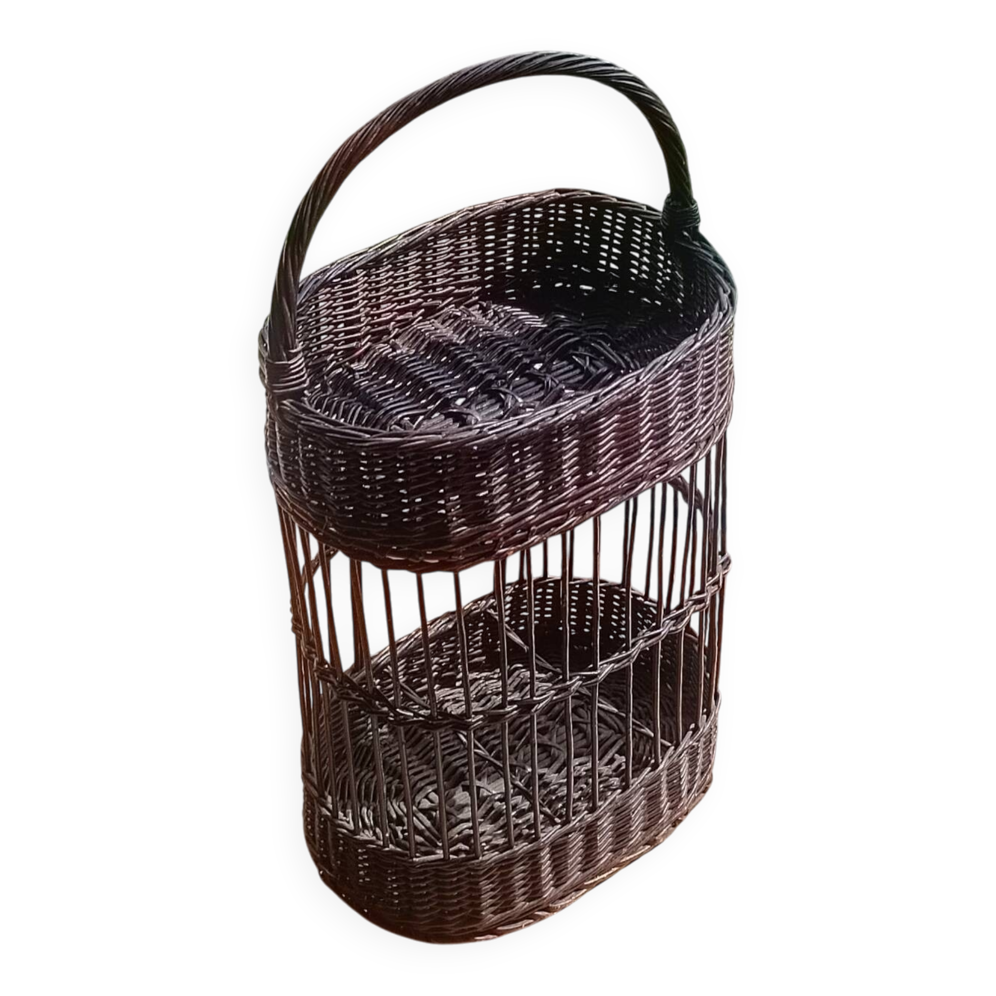 The vintage mini-bar made of wicker and rattan is both decorative and practical.