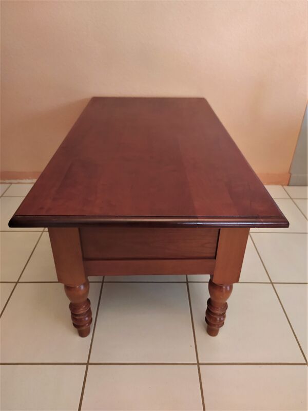 Table basse en merisier massif