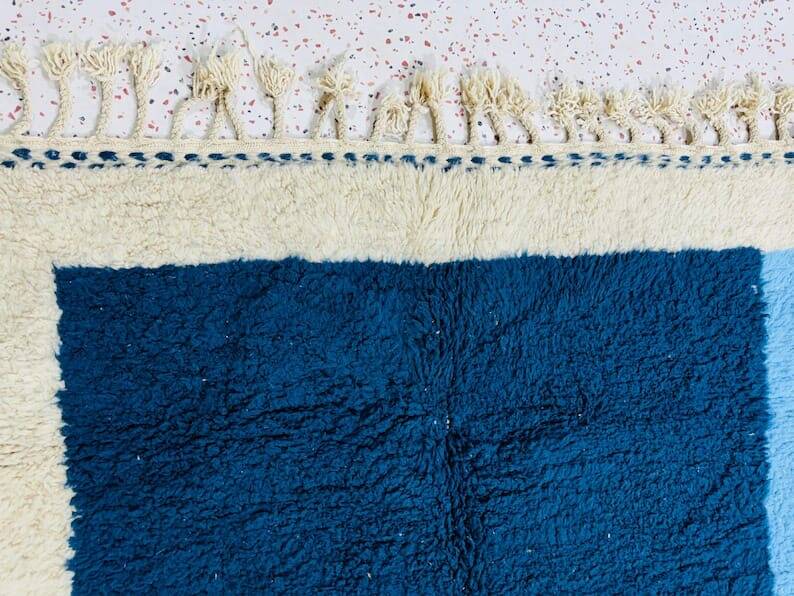 Handmade pure wool rug, size 200 x 300 cm.