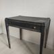 Bureau avec moulures, ancienne patine