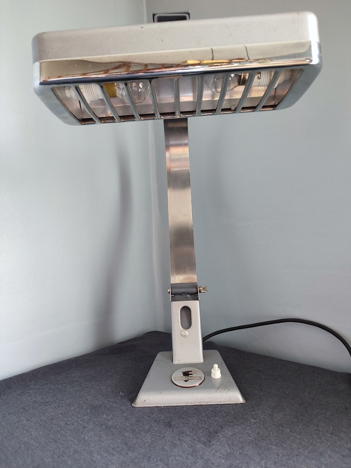 Thermor industrial style table lamp