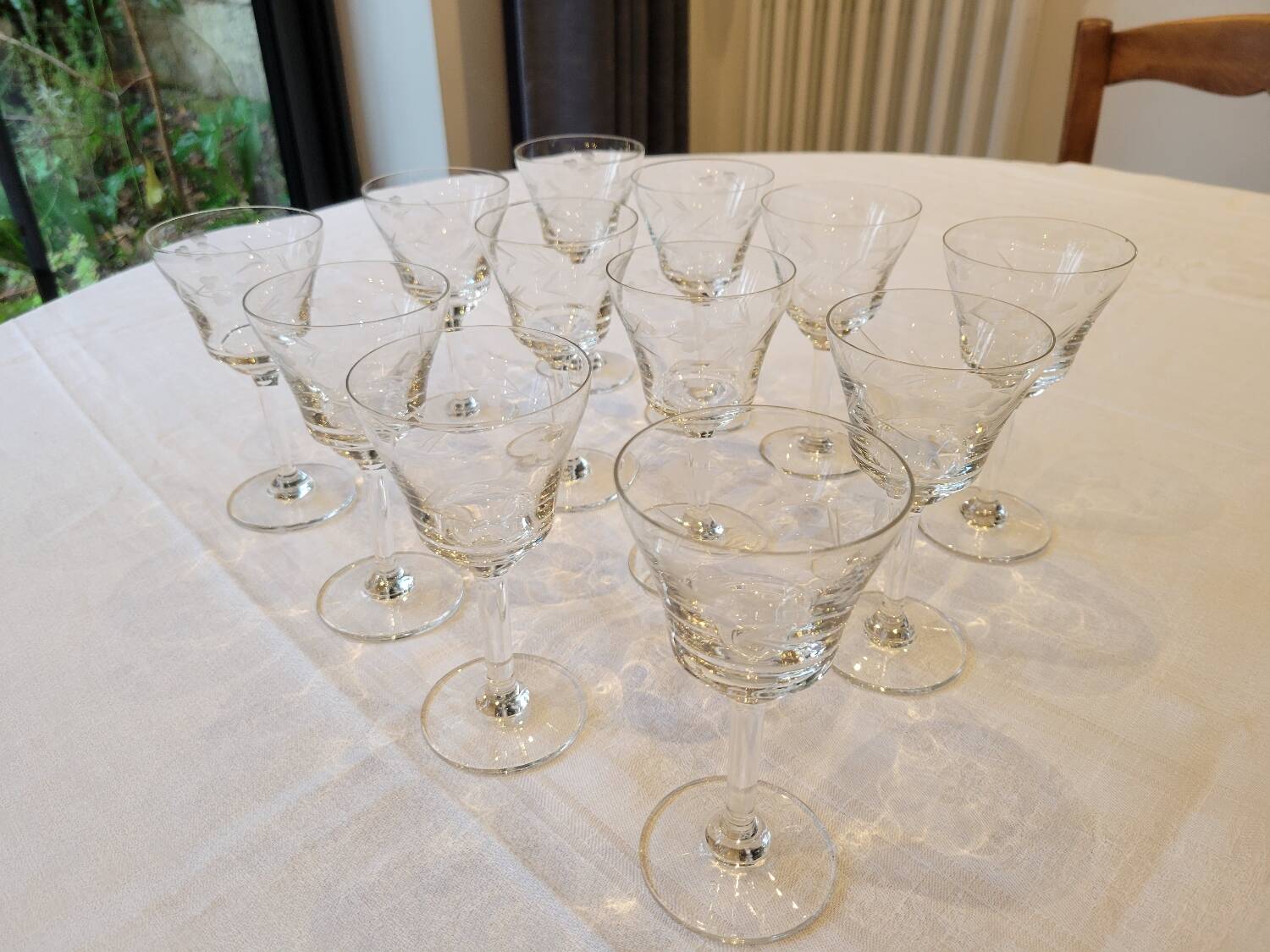 12 crystal wine glasses engraved with floral patterns