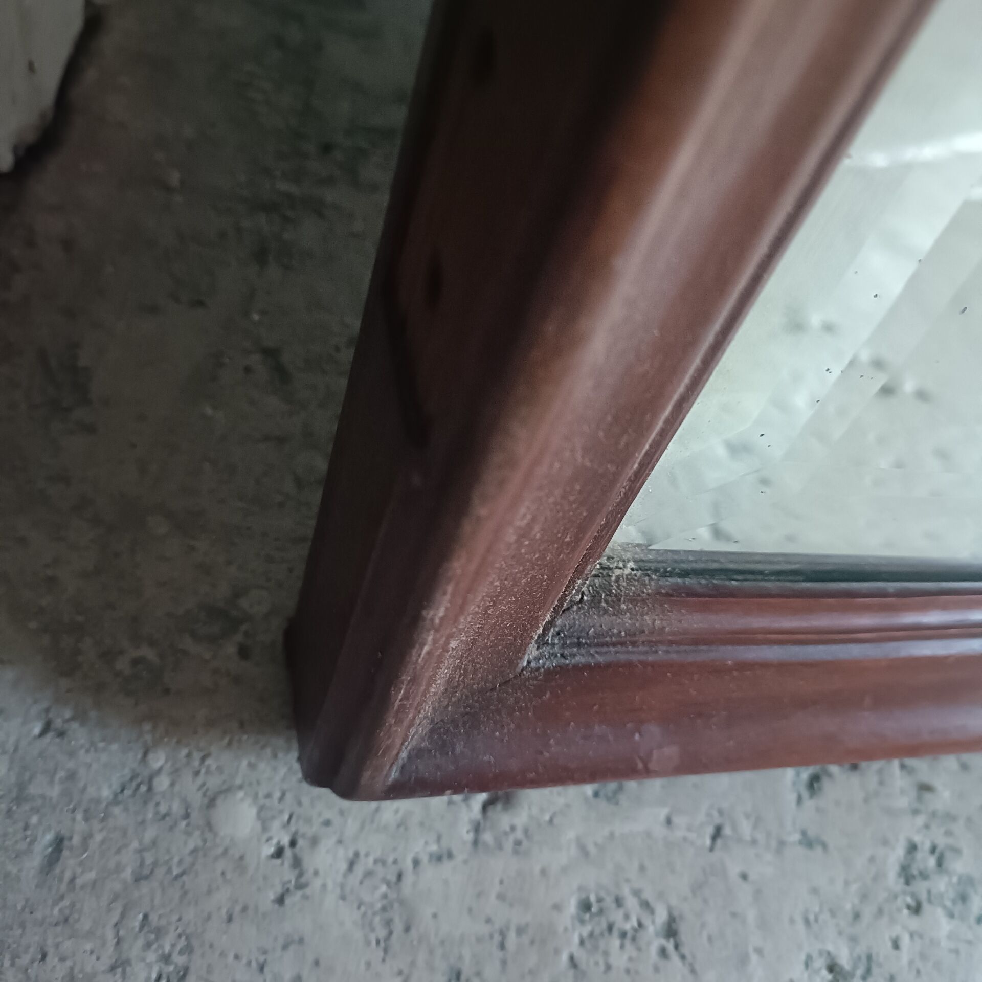 Bevelled mirror diptyque